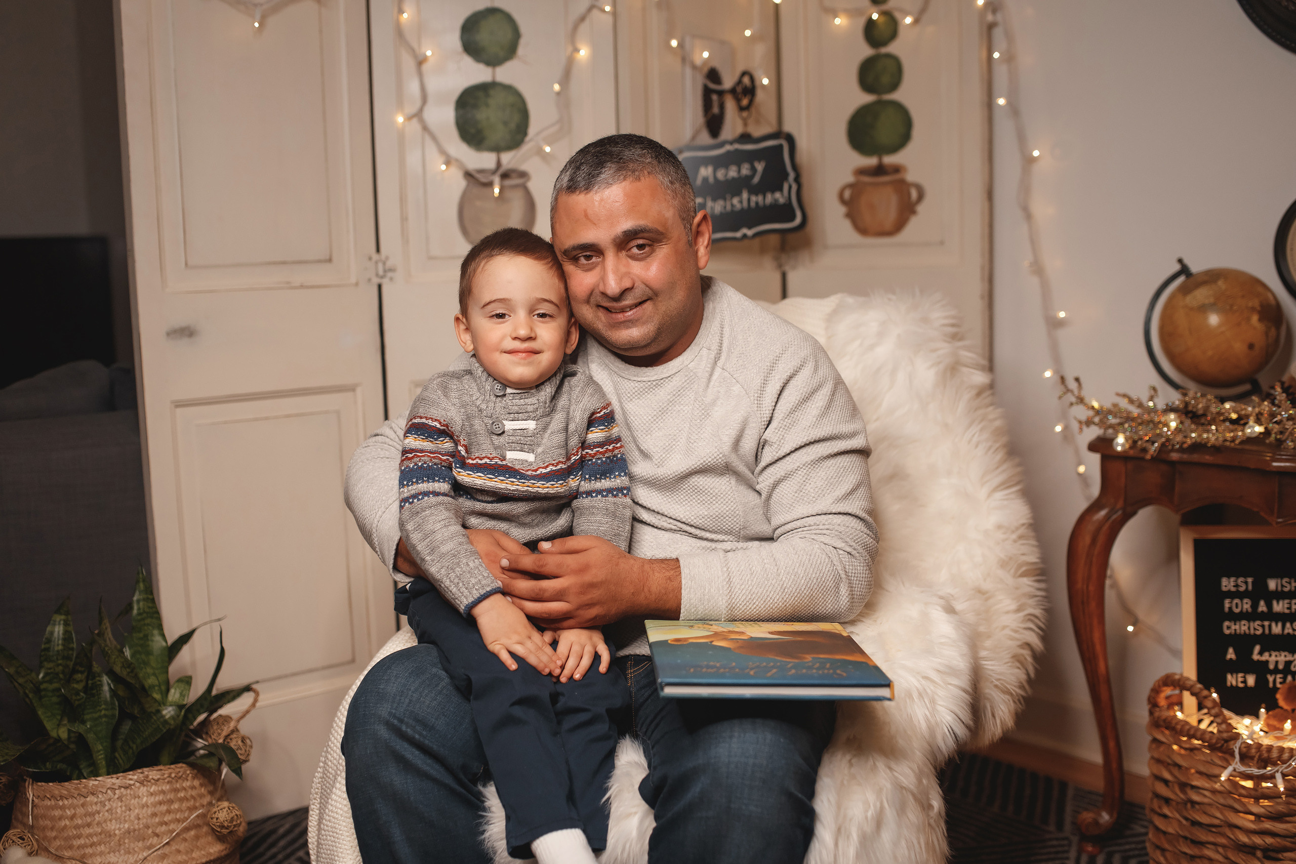 12.11.2020 Christmas Family Photoshoot 19. Wedding family event photographer in Chicago Nick Yushevich