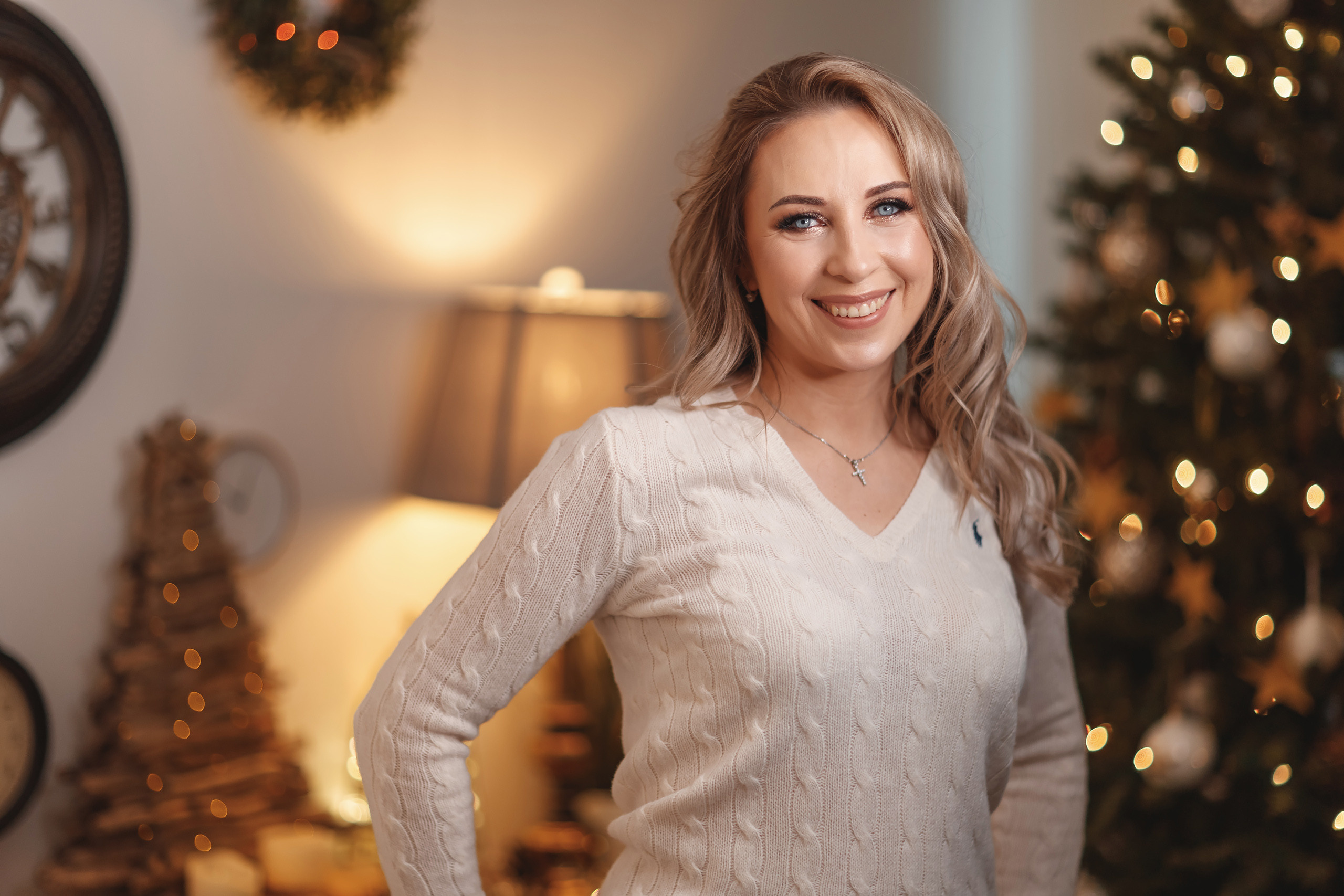 12132020 Christmas Family Photoshoot 20. Wedding family event photographer in Chicago Nick Yushevich