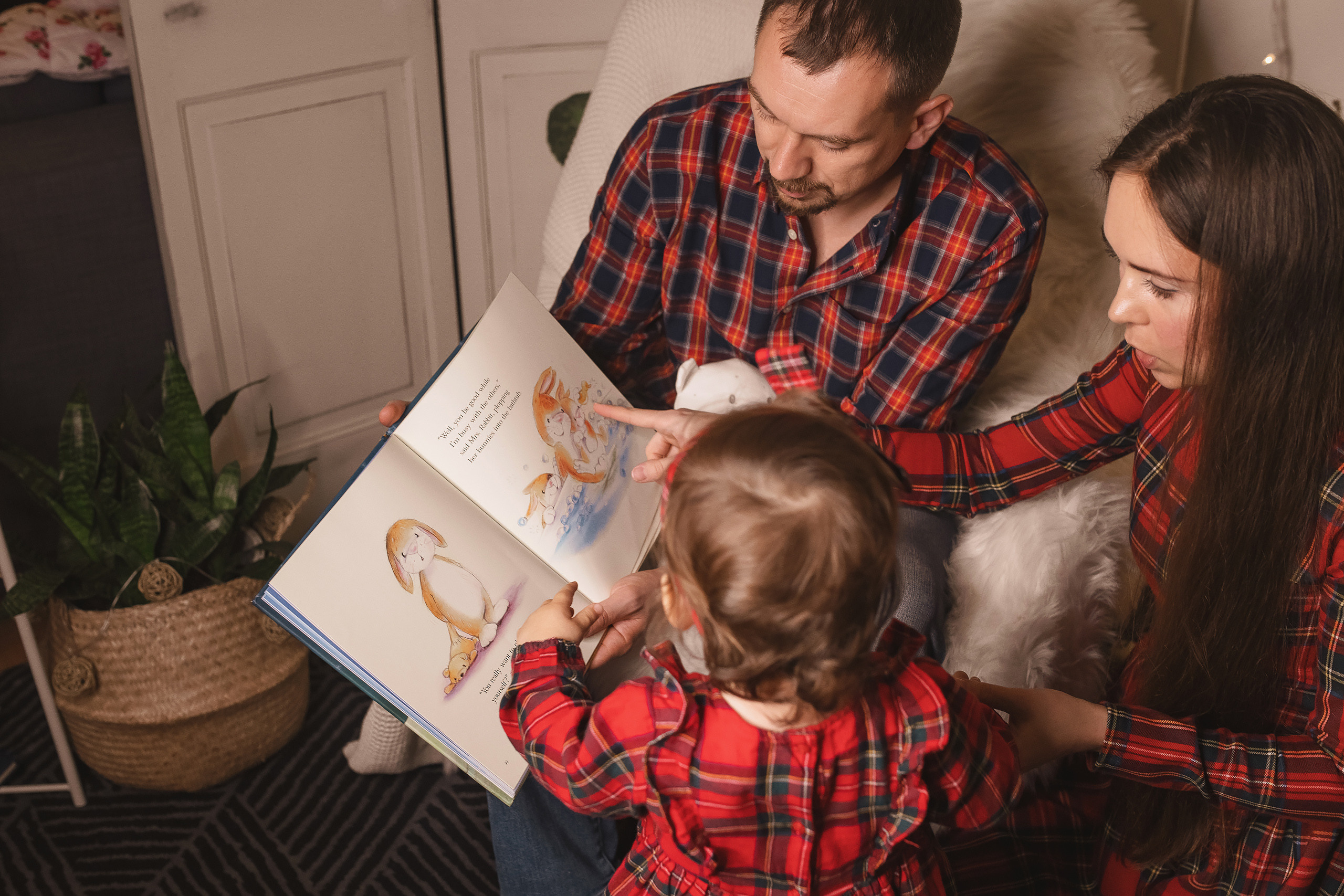 12.05.2020 Christmas Family Photoshoot 14. Wedding family event photographer in Chicago Nick Yushevich