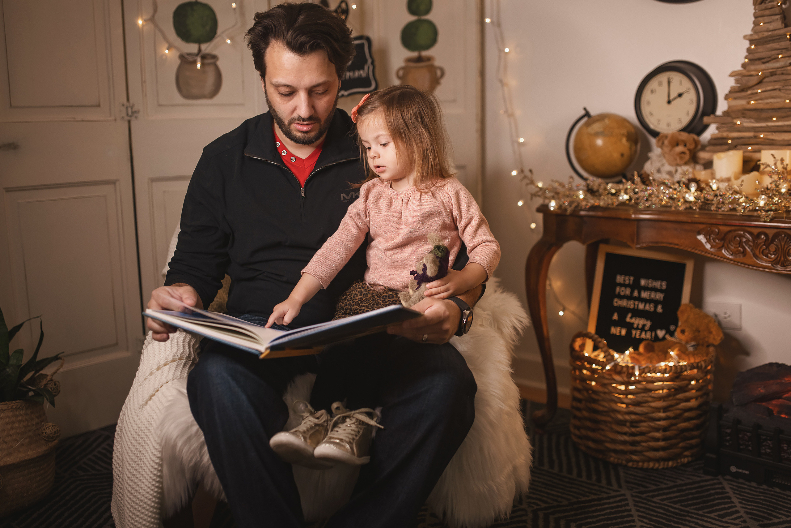 12.06.2020 Christmas Family Photoshoot 18. Wedding family event photographer in Chicago Nick Yushevich