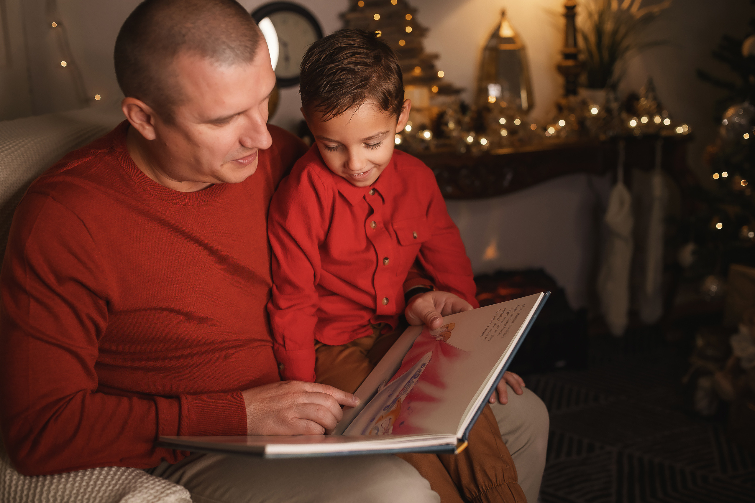 11.28.2020 Christmas Family Photoshoot 7. Wedding family event photographer in Chicago Nick Yushevich