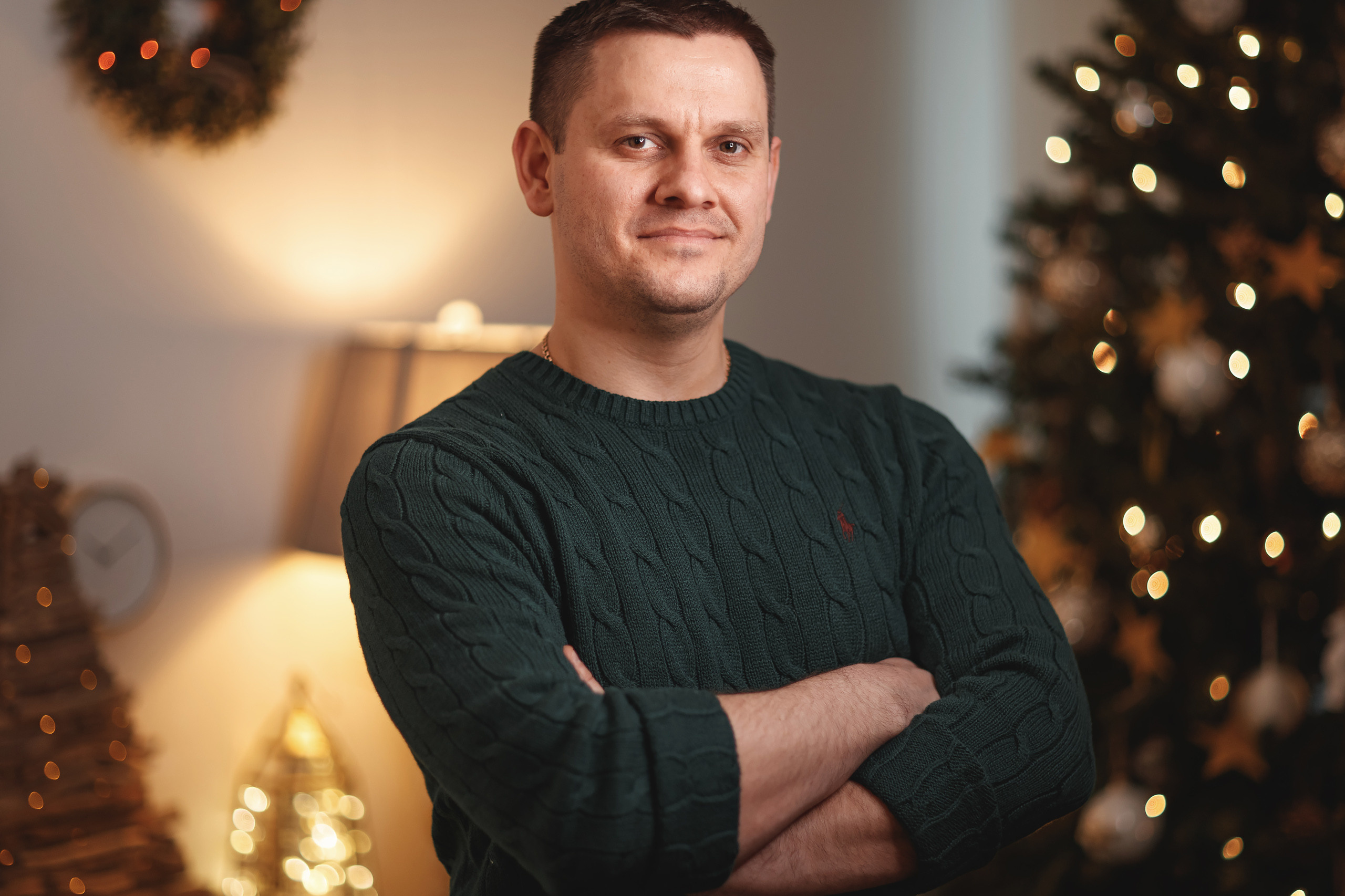 12132020 Christmas Family Photoshoot 20. Wedding family event photographer in Chicago Nick Yushevich