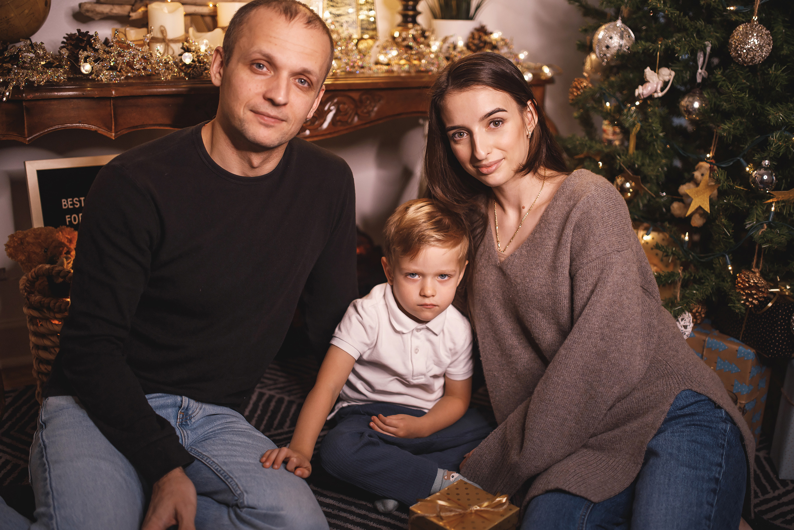 Christmas 20201107. Wedding family event photographer in Chicago Nick Yushevich