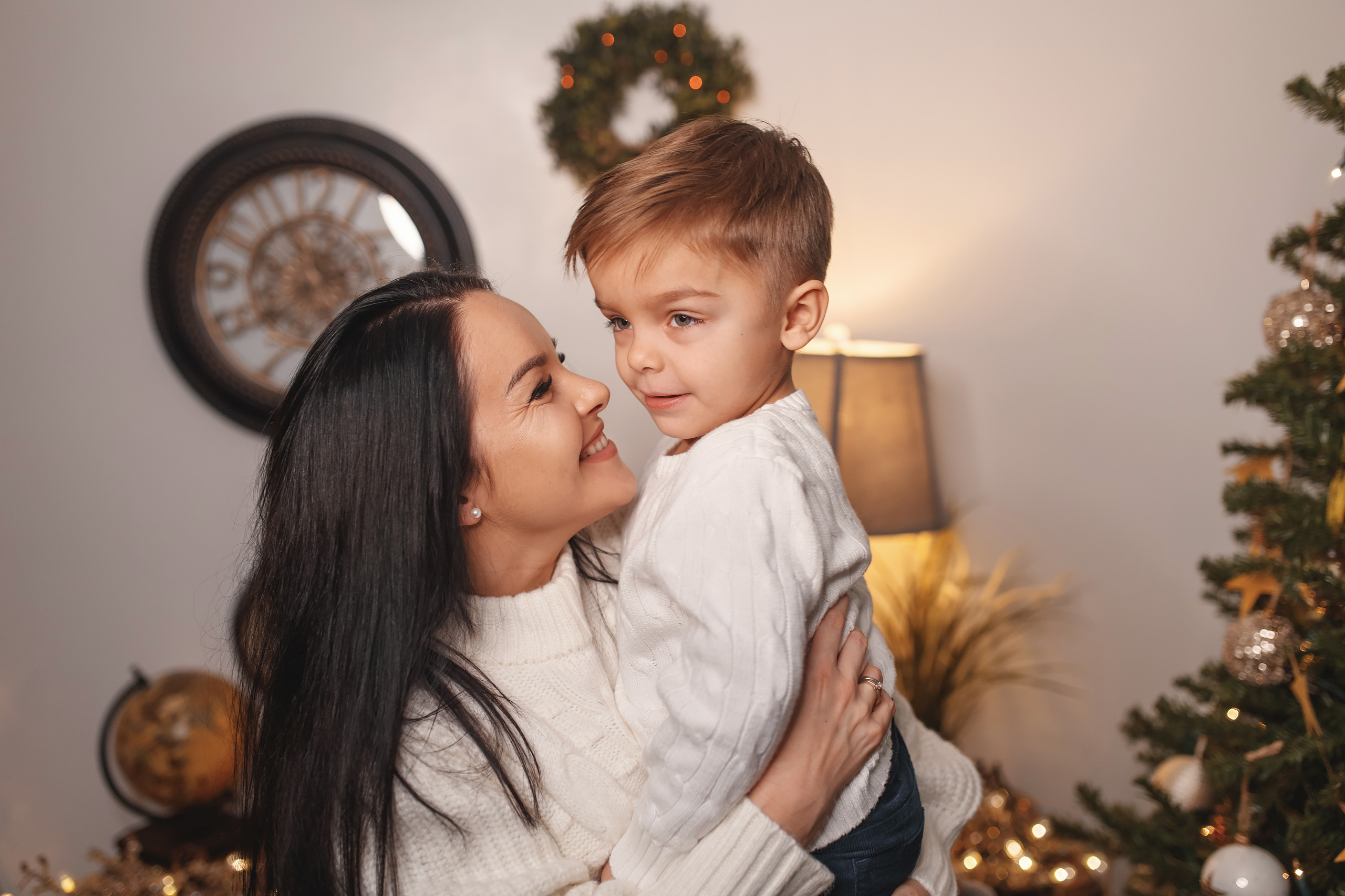 12.13.2020 Christmas Family Photoshoot 21. Wedding family event photographer in Chicago Nick Yushevich