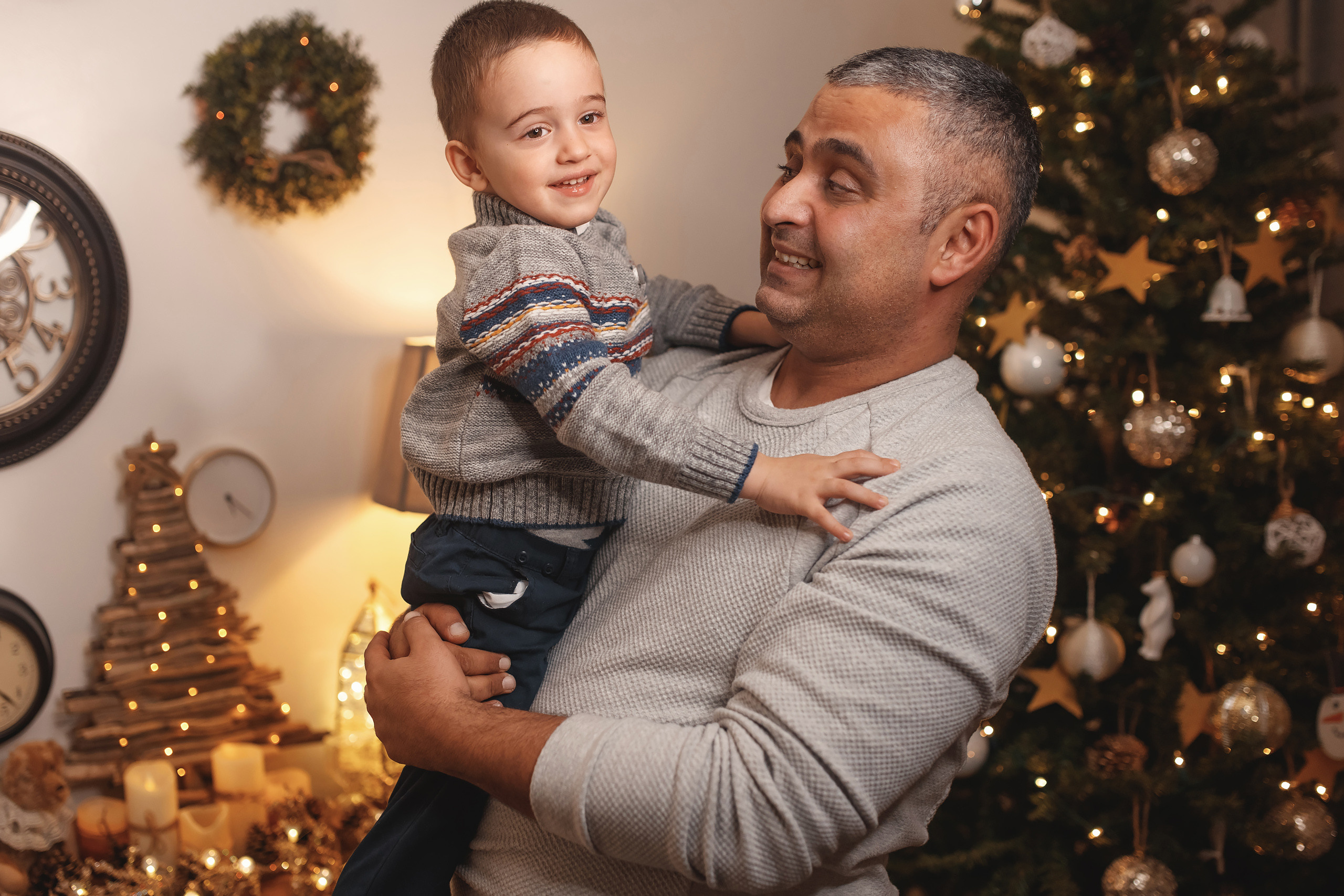 12.11.2020 Christmas Family Photoshoot 19. Wedding family event photographer in Chicago Nick Yushevich