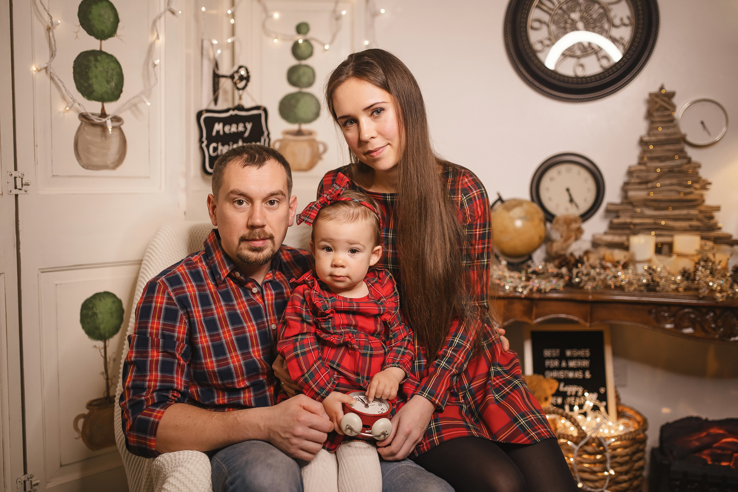 12.05.2020 Christmas Family Photoshoot 14. Wedding family event photographer in Chicago Nick Yushevich