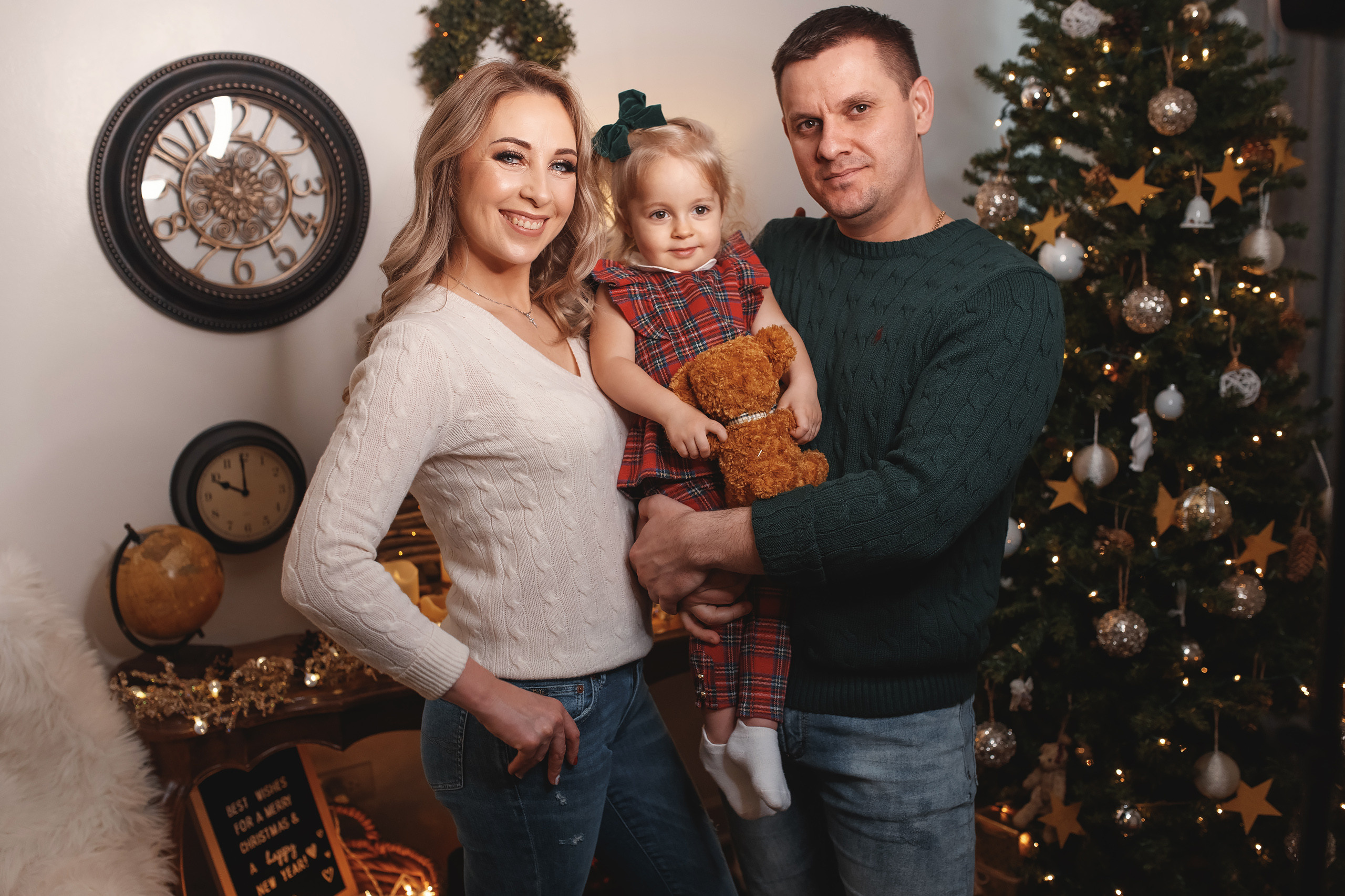 12132020 Christmas Family Photoshoot 20. Wedding family event photographer in Chicago Nick Yushevich