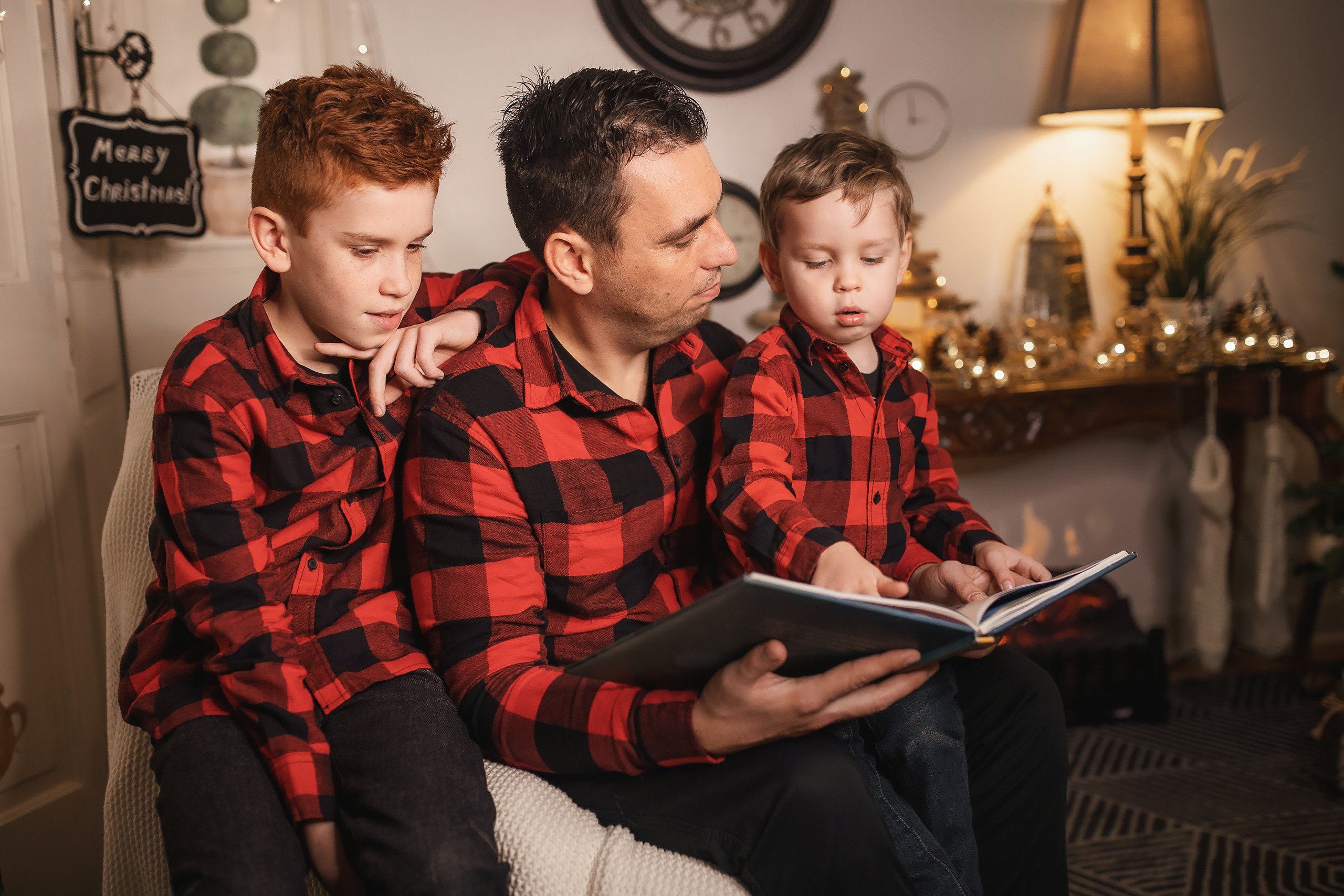 11.28.2020 Christmas Family Photoshoot 5. Wedding family event photographer in Chicago Nick Yushevich