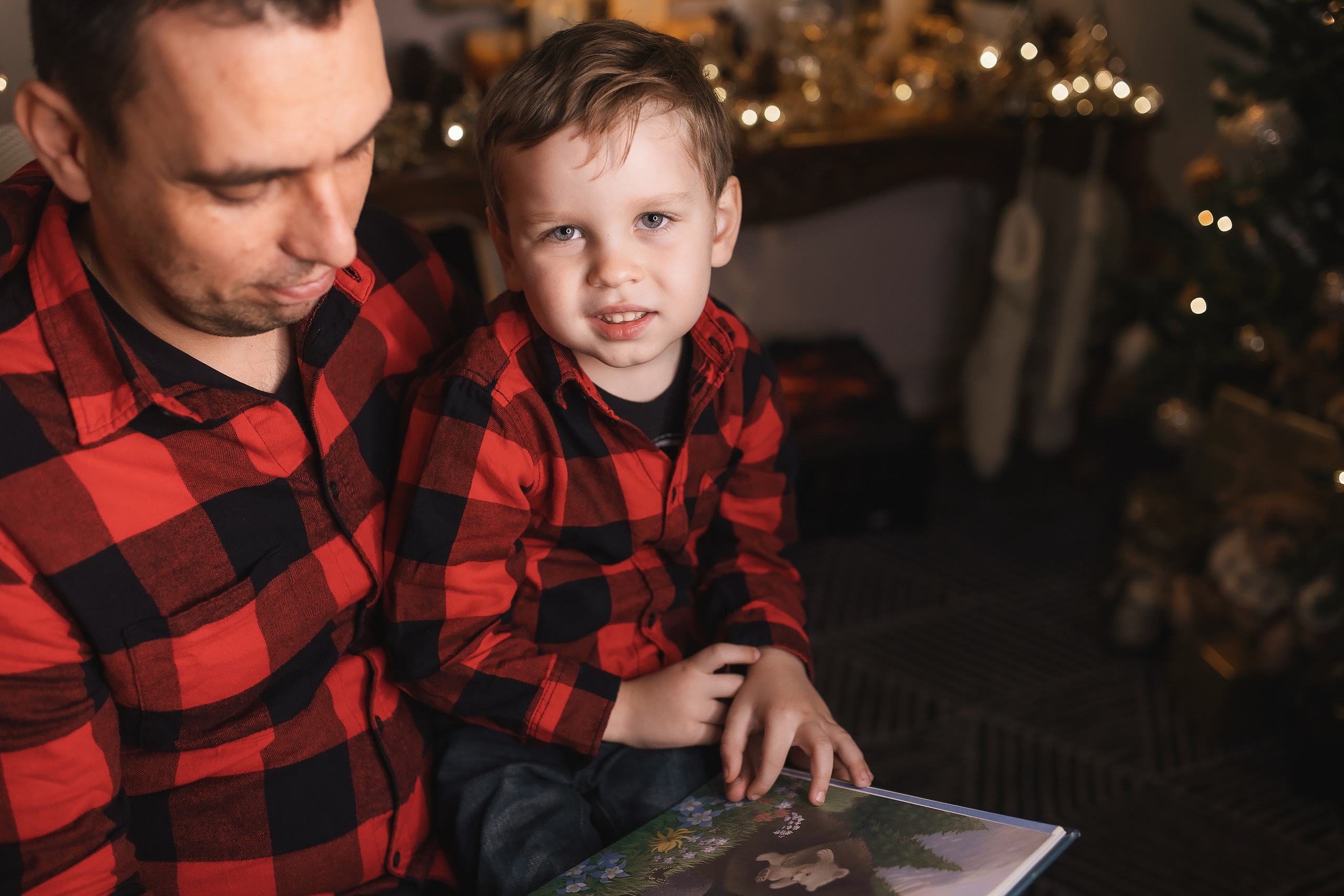 11.28.2020 Christmas Family Photoshoot 5. Wedding family event photographer in Chicago Nick Yushevich