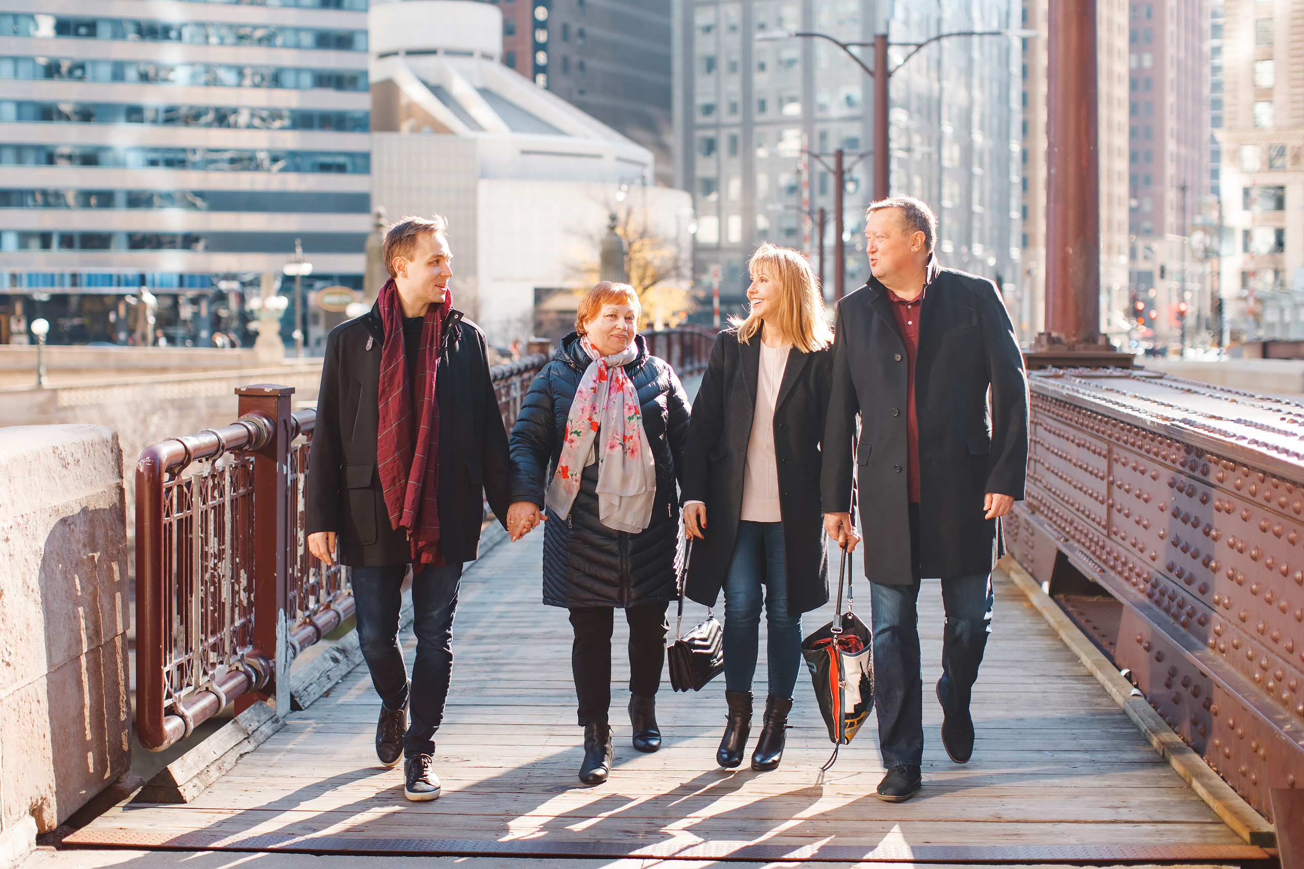 11.28.2020 Family Photoshoot. Wedding family event photographer in Chicago Nick Yushevich