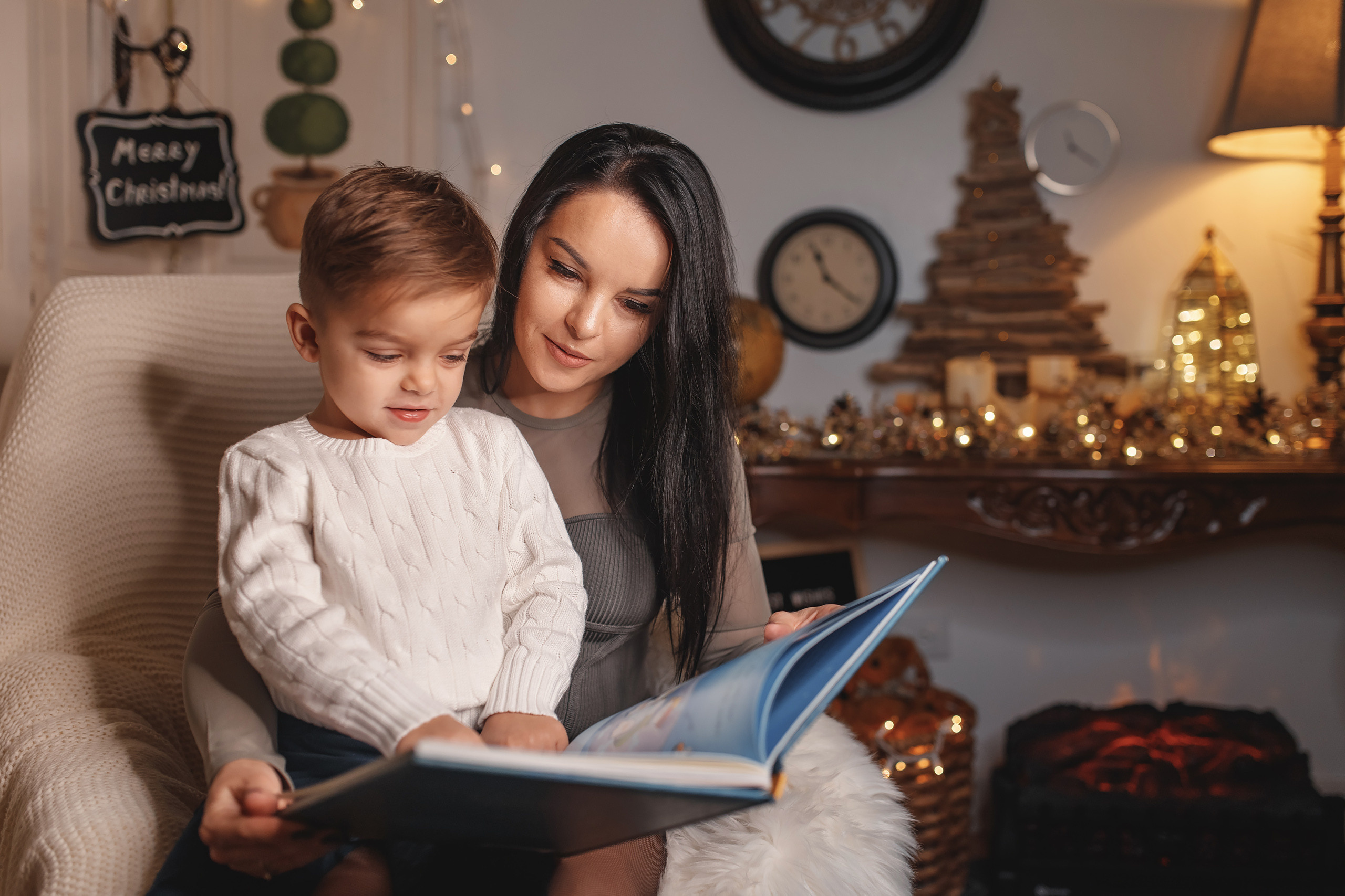 12.13.2020 Christmas Family Photoshoot 21. Wedding family event photographer in Chicago Nick Yushevich