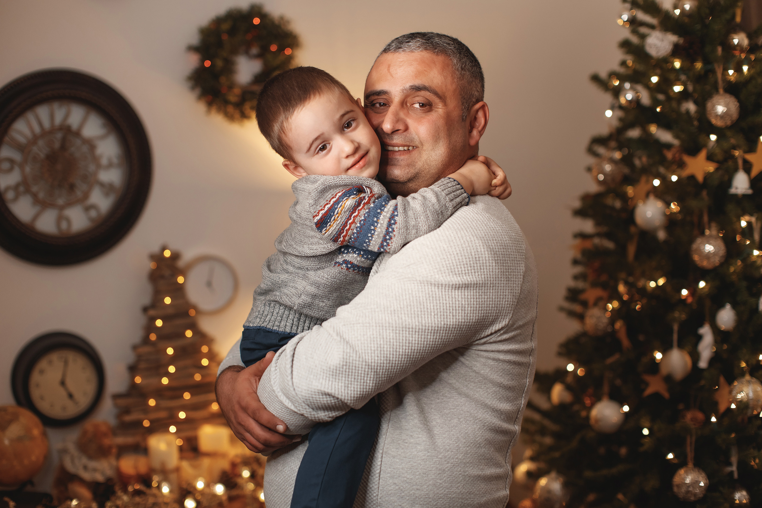 12.11.2020 Christmas Family Photoshoot 19. Wedding family event photographer in Chicago Nick Yushevich