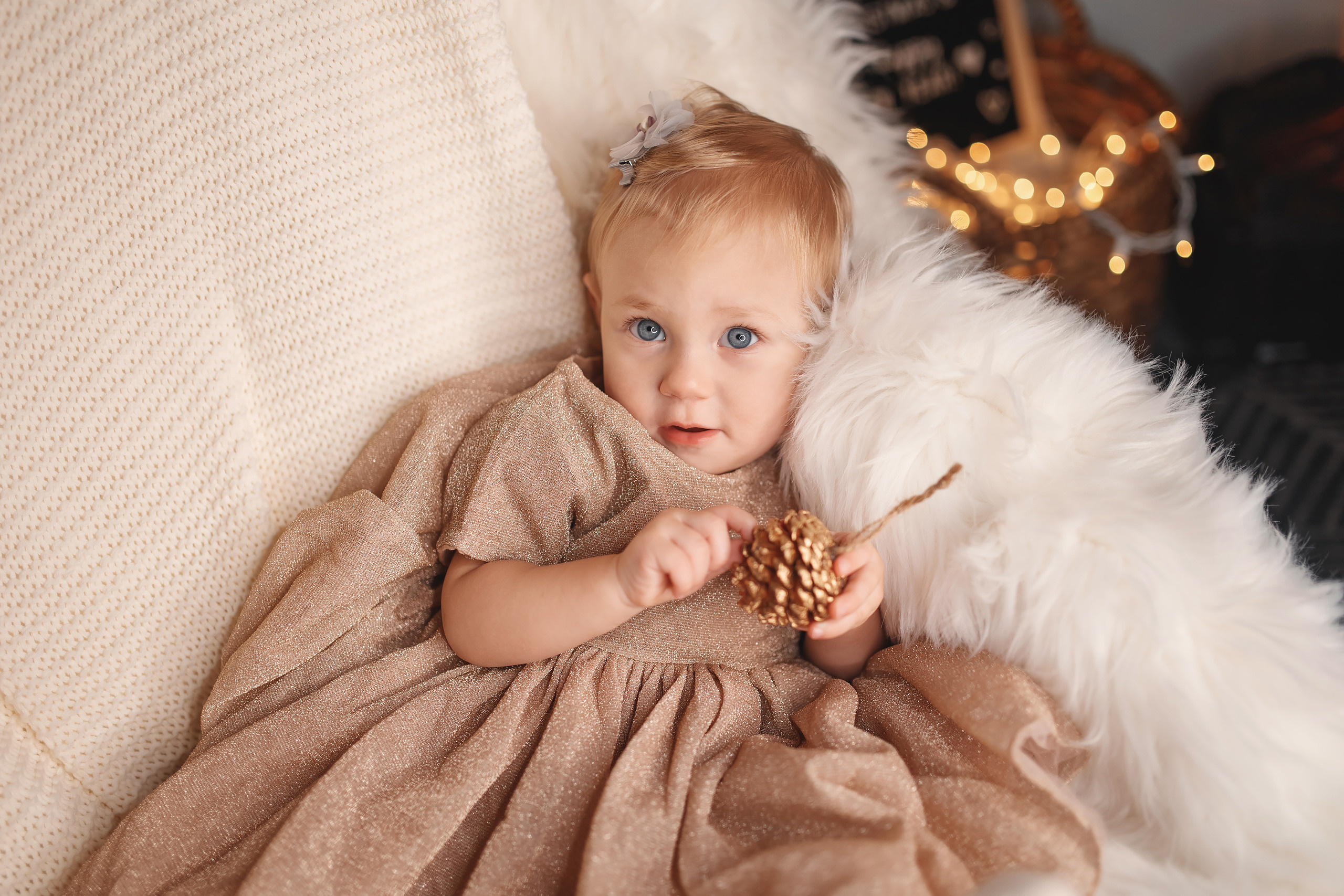 12.13.2020 Christmas Family Photoshoot 23. Wedding family event photographer in Chicago Nick Yushevich