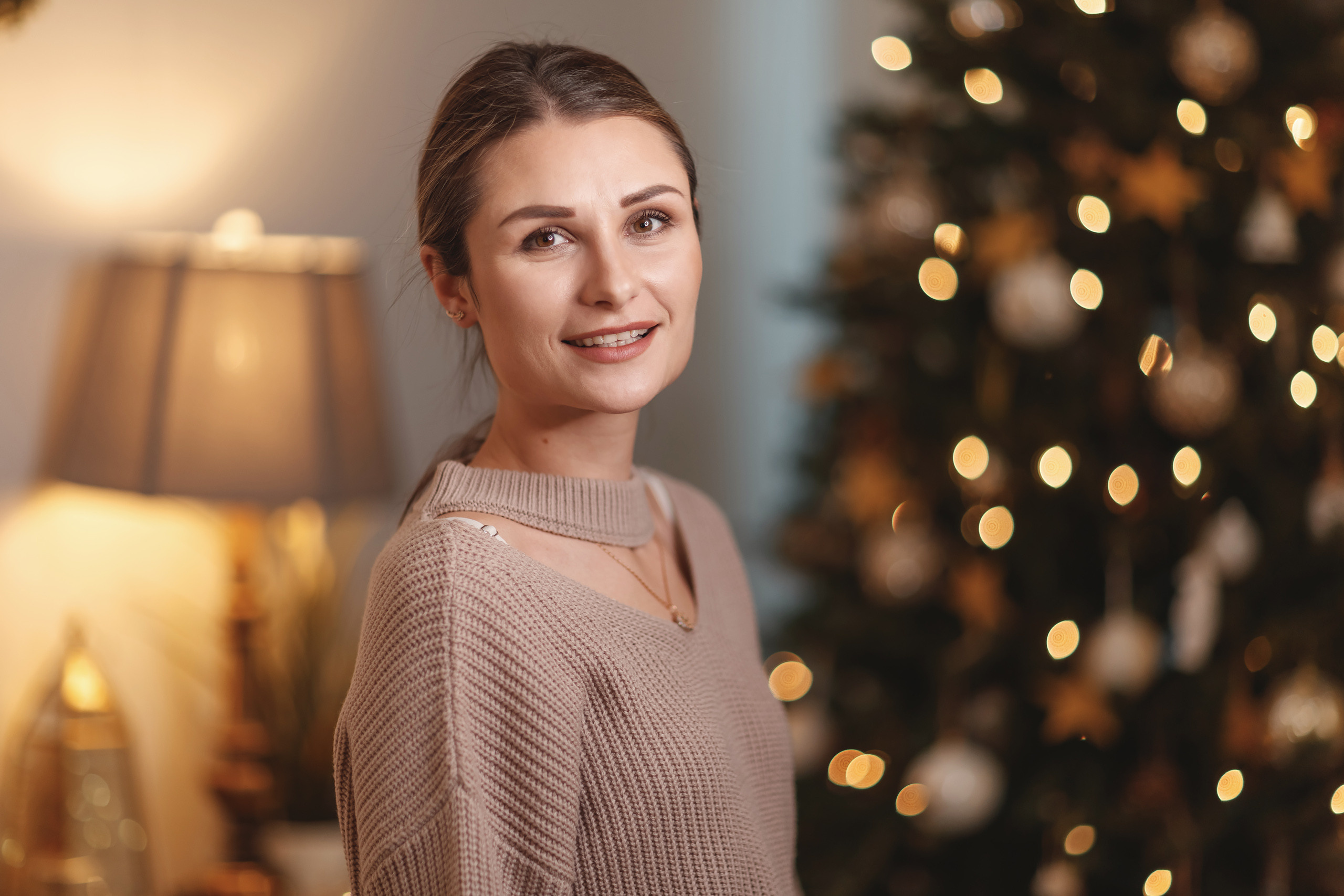 12.13.2020 Christmas Family Photoshoot 23. Wedding family event photographer in Chicago Nick Yushevich