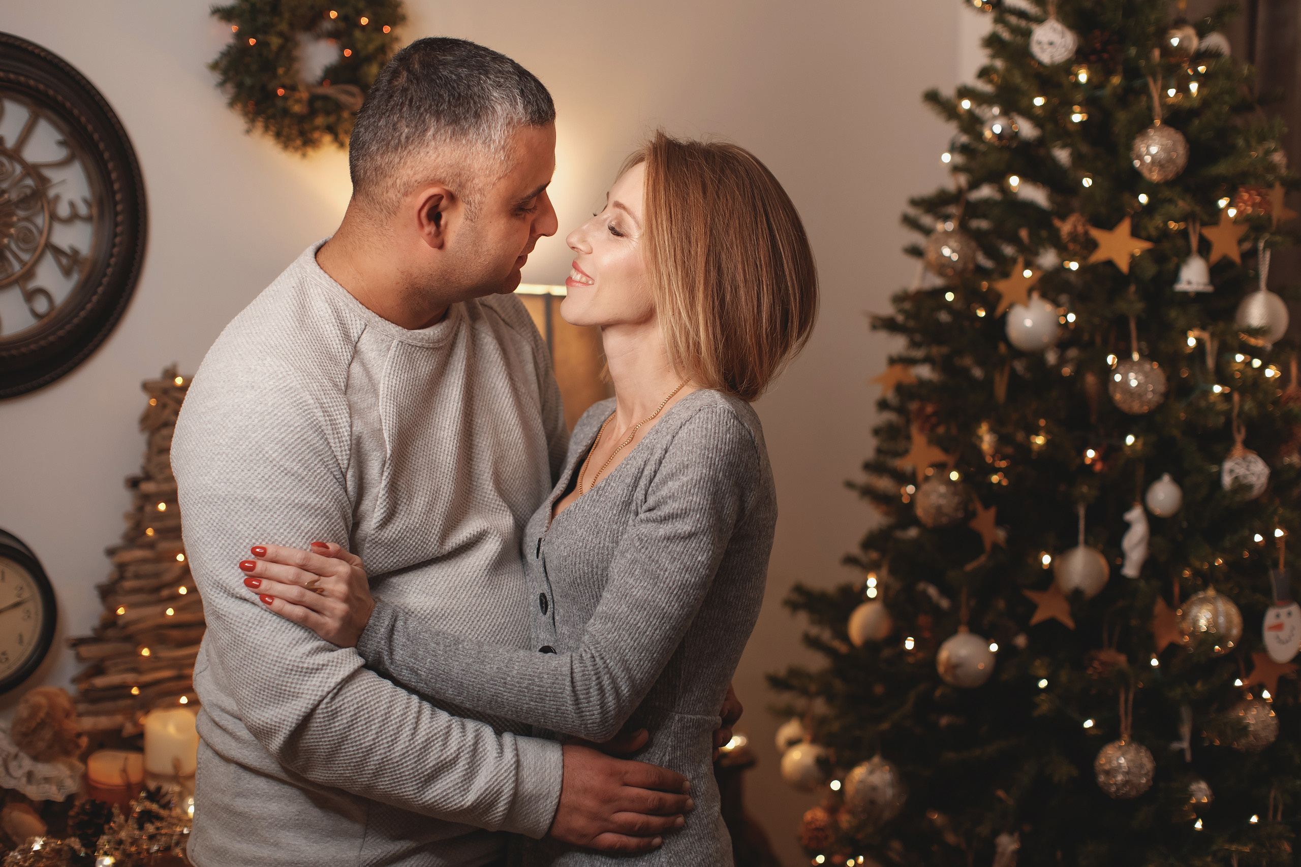 12.11.2020 Christmas Family Photoshoot 19. Wedding family event photographer in Chicago Nick Yushevich