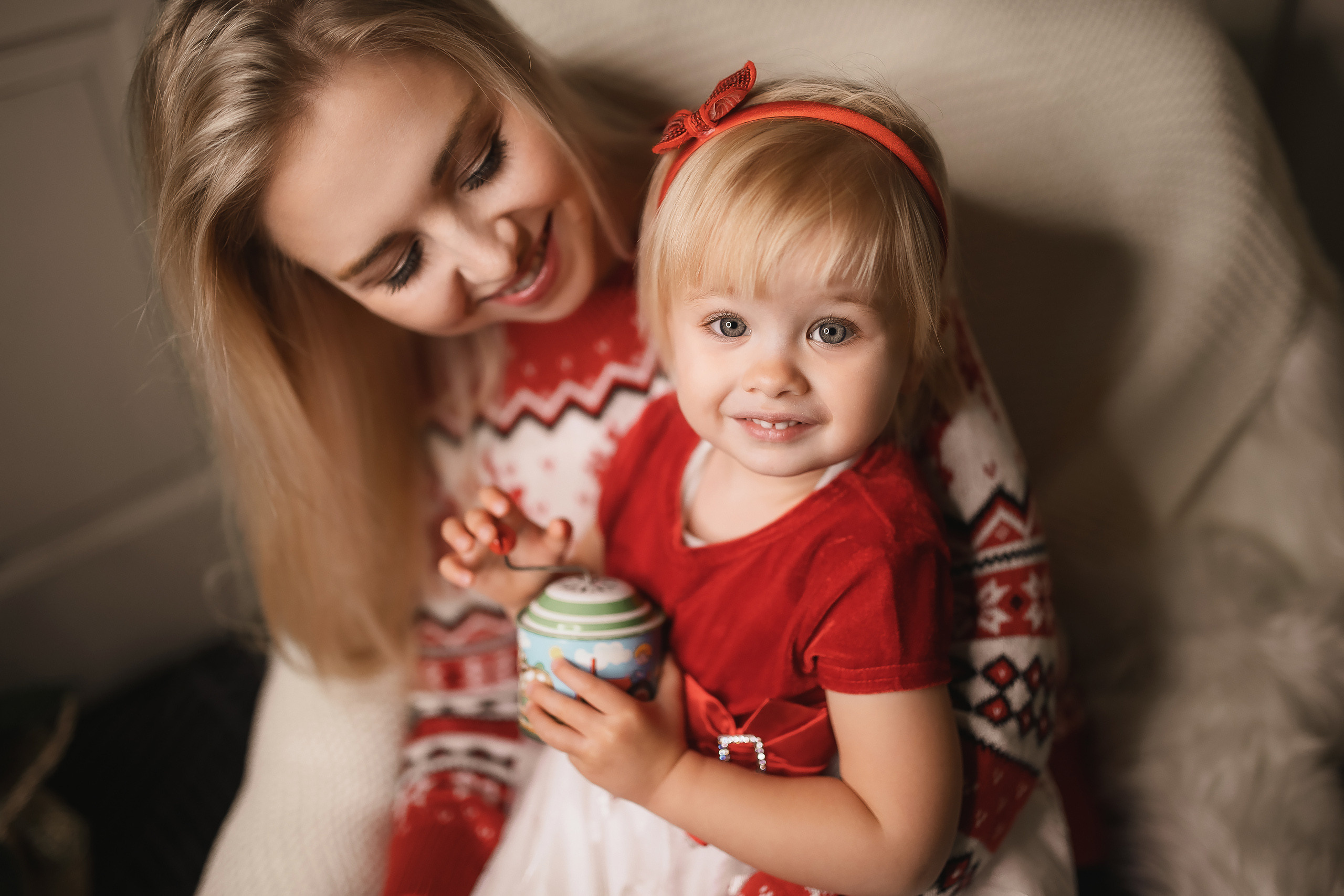 11.28.2020 Christmas Family Photoshoot 6. Wedding family event photographer in Chicago Nick Yushevich