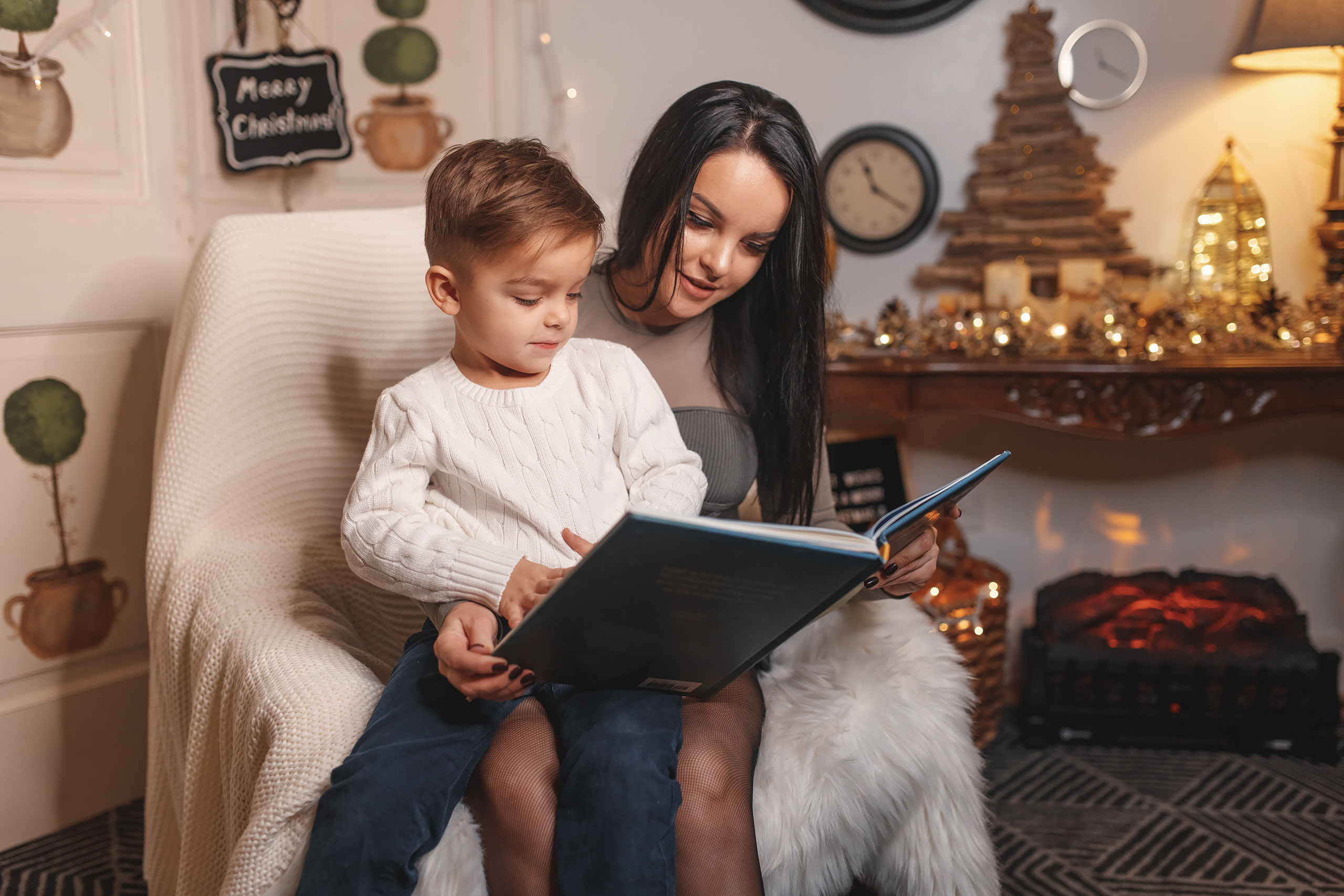 12.13.2020 Christmas Family Photoshoot 21. Wedding family event photographer in Chicago Nick Yushevich