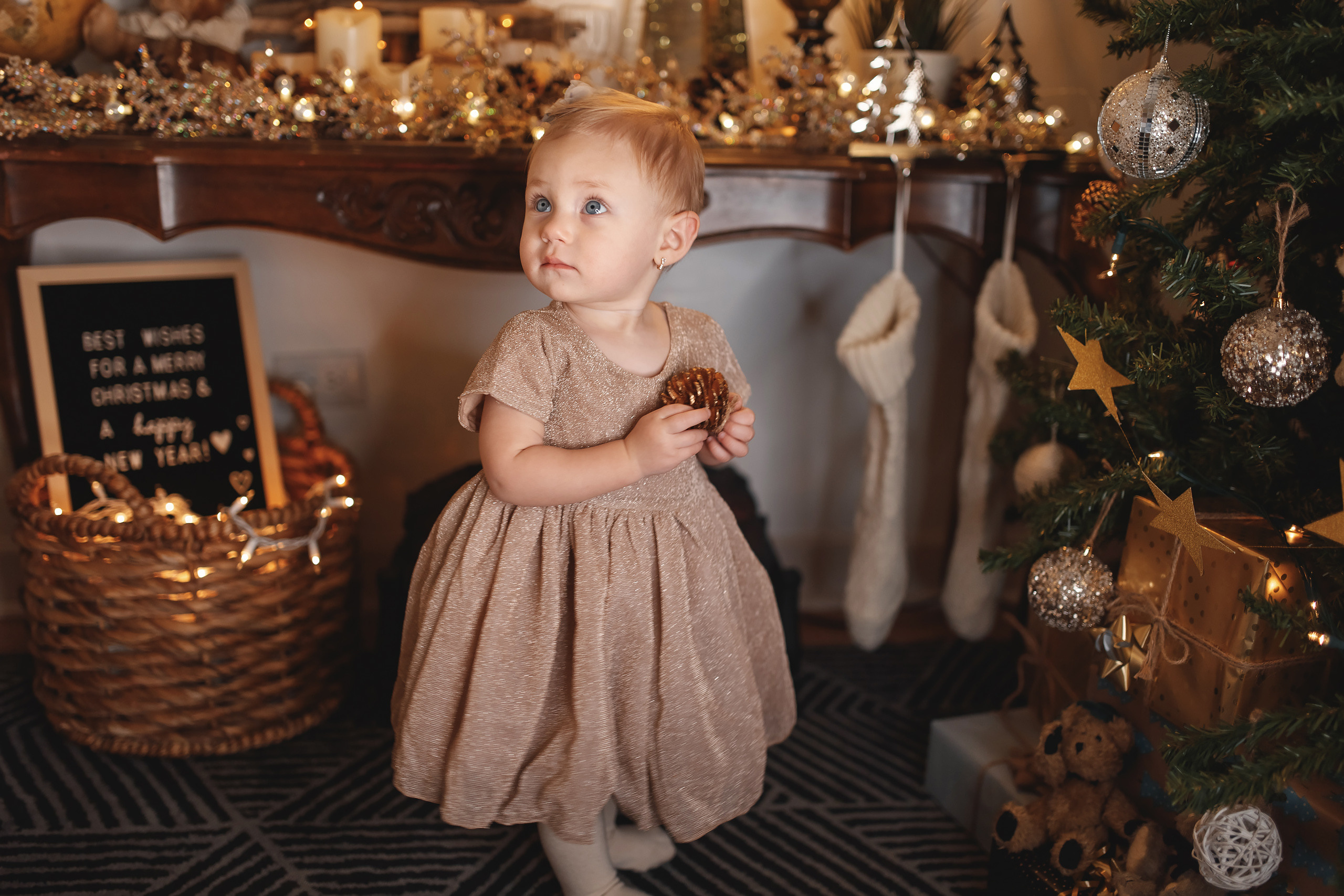 12.13.2020 Christmas Family Photoshoot 23. Wedding family event photographer in Chicago Nick Yushevich