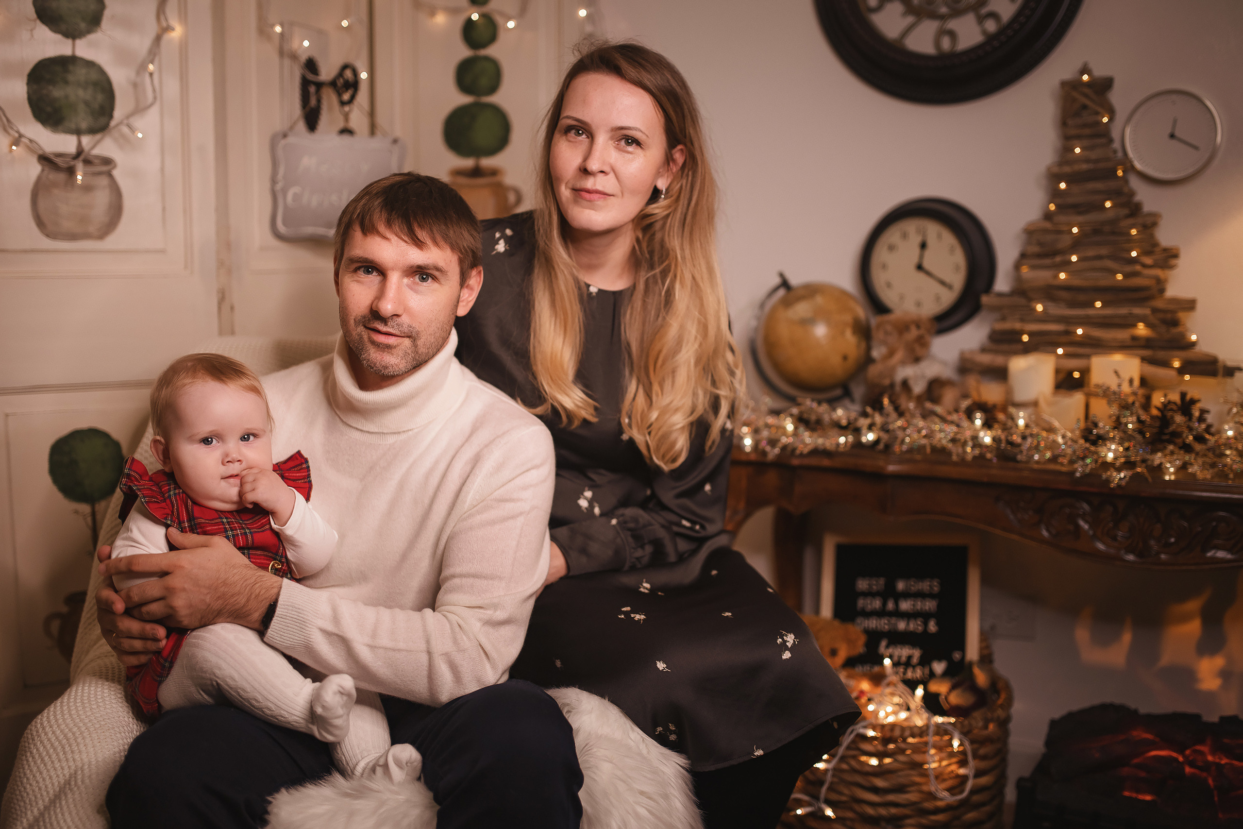 12.05.2020 Christmas Family Photoshoot 11. Wedding family event photographer in Chicago Nick Yushevich