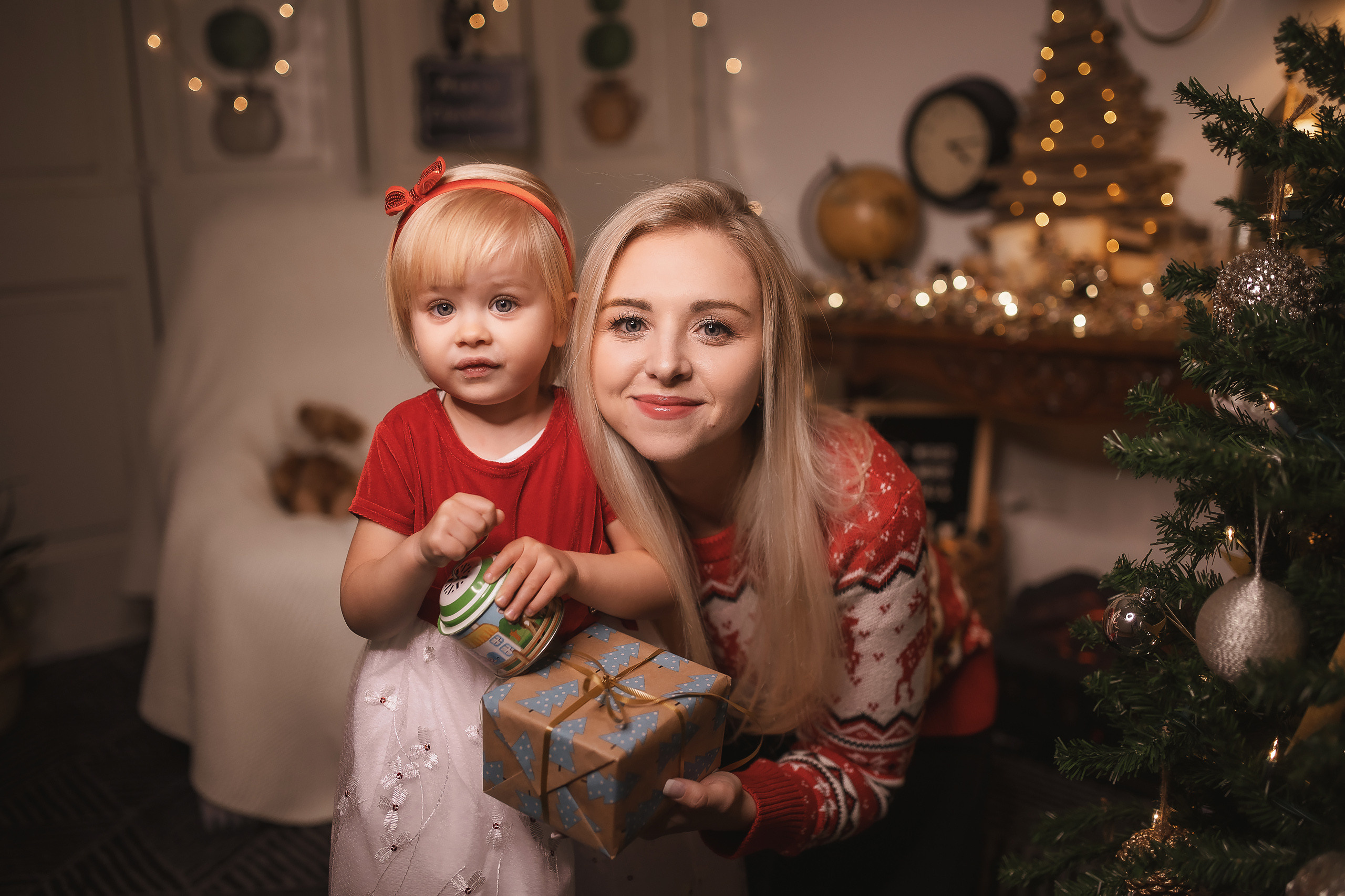 11.28.2020 Christmas Family Photoshoot 6. Wedding family event photographer in Chicago Nick Yushevich