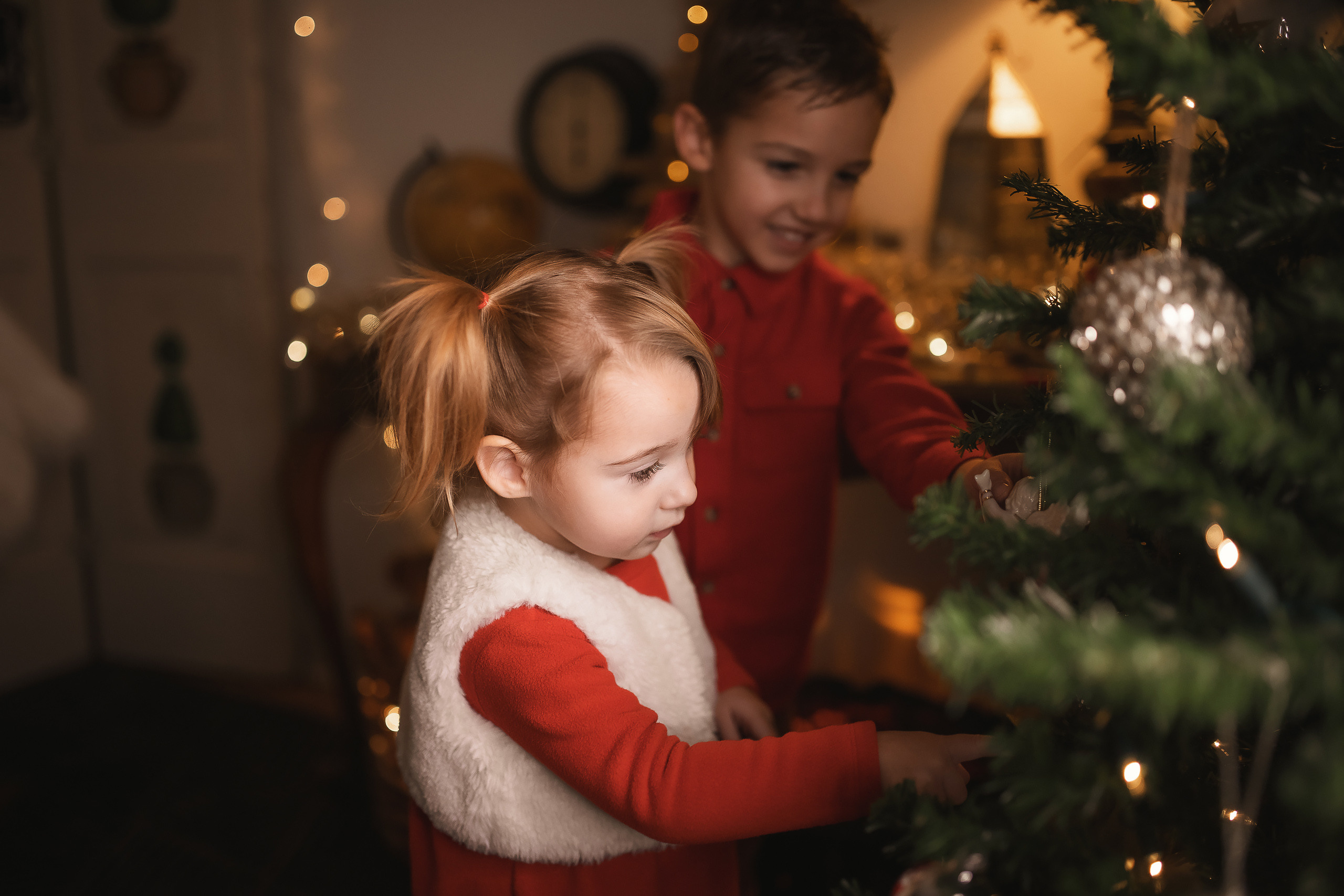 11.28.2020 Christmas Family Photoshoot 7. Wedding family event photographer in Chicago Nick Yushevich