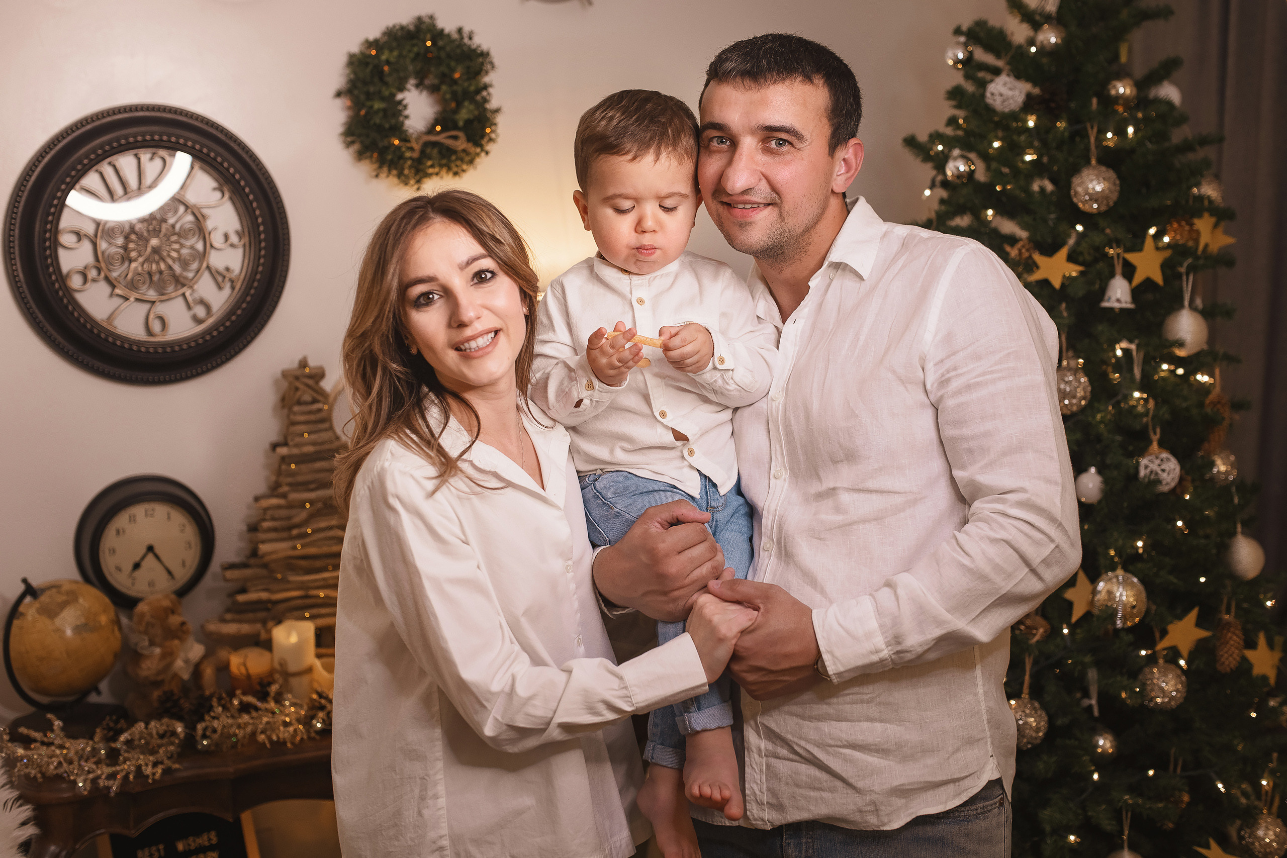 12.05.2020 Christmas Family Photoshoot 15. Wedding family event photographer in Chicago Nick Yushevich