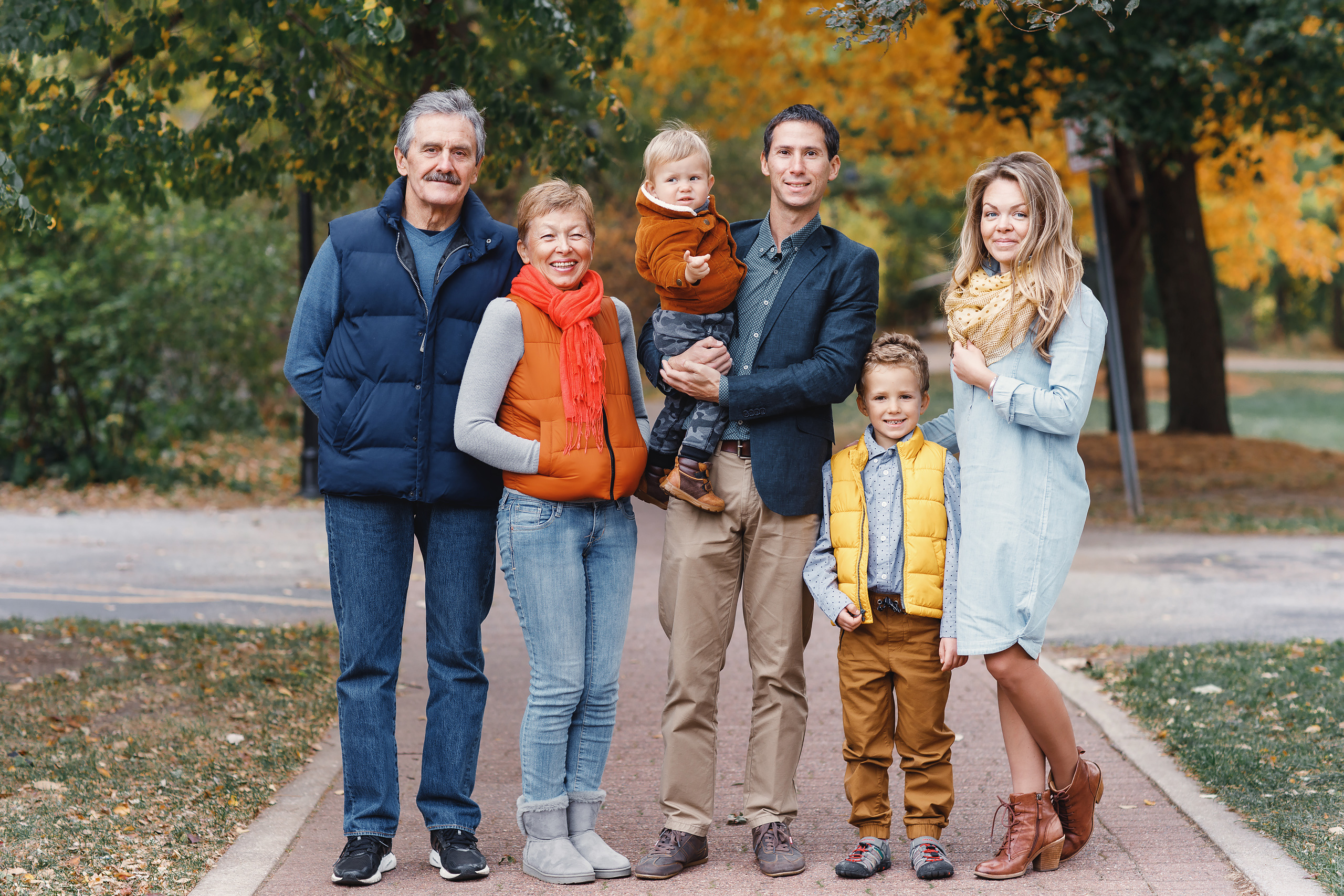 10.17.2020 Family photoshoot. Wedding family event photographer in Chicago Nick Yushevich