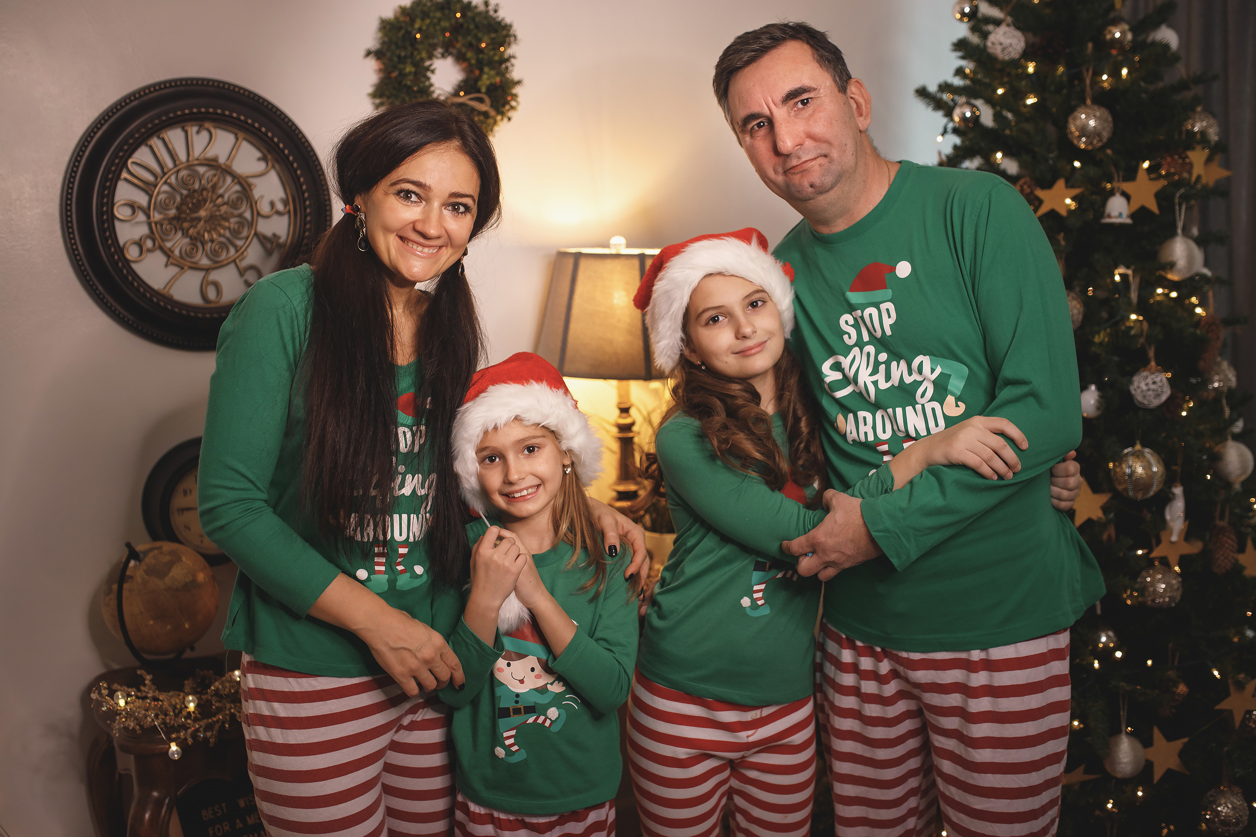 11.22.2020 Christmas Family Photoshoot 4. Wedding family event photographer in Chicago Nick Yushevich