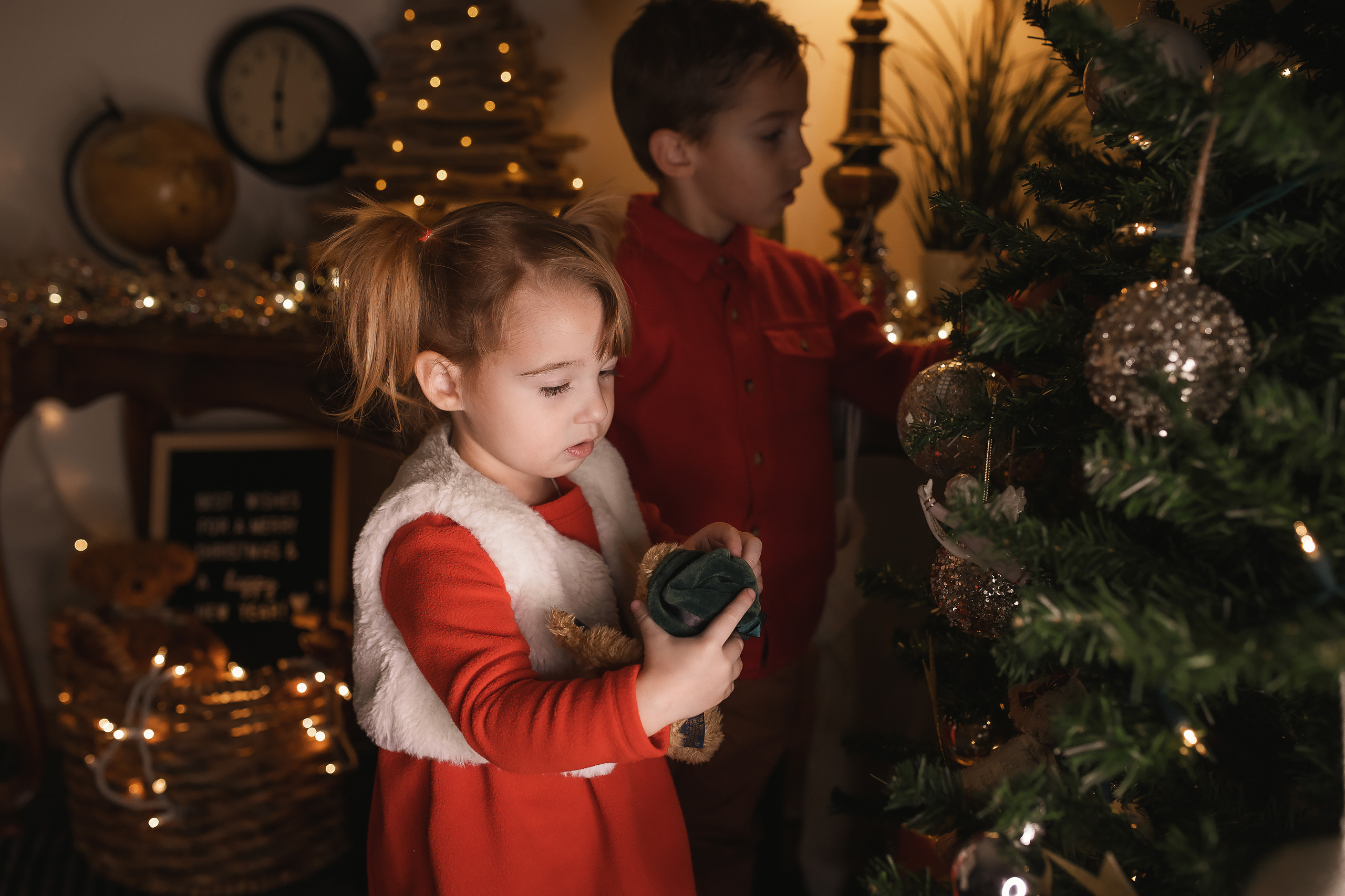 11.28.2020 Christmas Family Photoshoot 7. Wedding family event photographer in Chicago Nick Yushevich