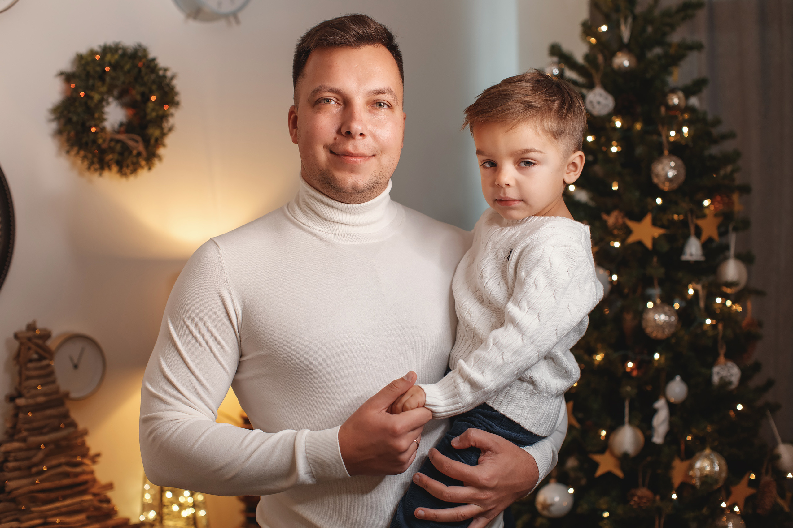 12.13.2020 Christmas Family Photoshoot 21. Wedding family event photographer in Chicago Nick Yushevich