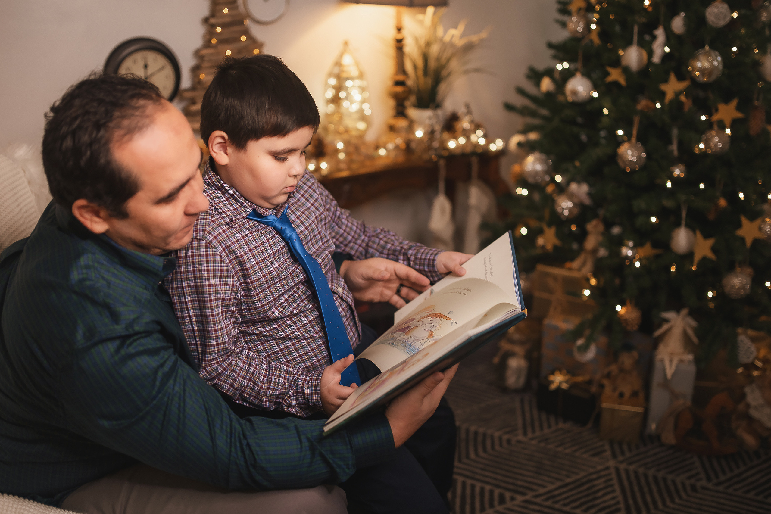 11.29.2020 Christmas Family Photoshoot 8. Wedding family event photographer in Chicago Nick Yushevich