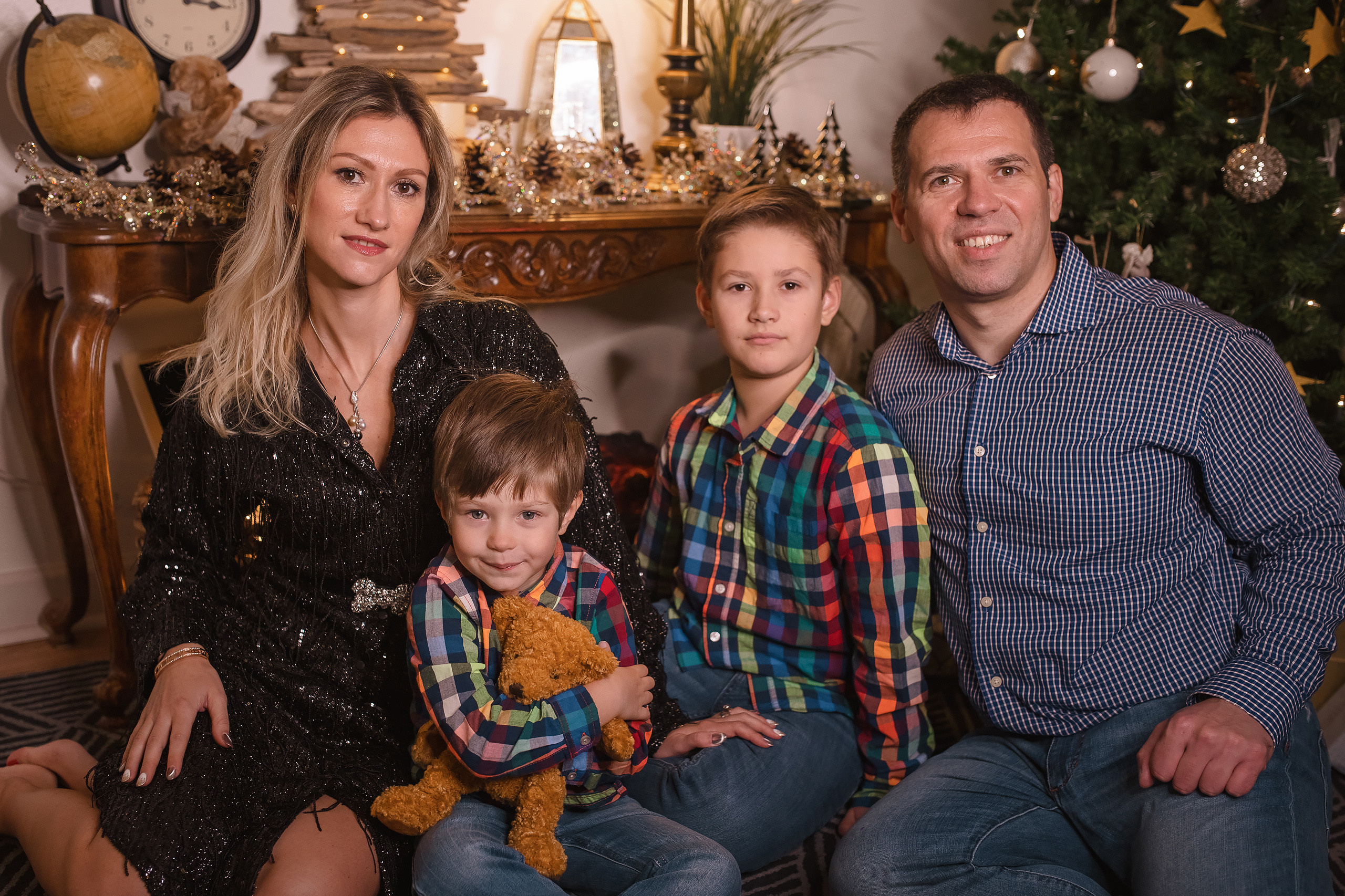 12.05.2020 Christmas Family Photoshoot 13. Wedding family event photographer in Chicago Nick Yushevich