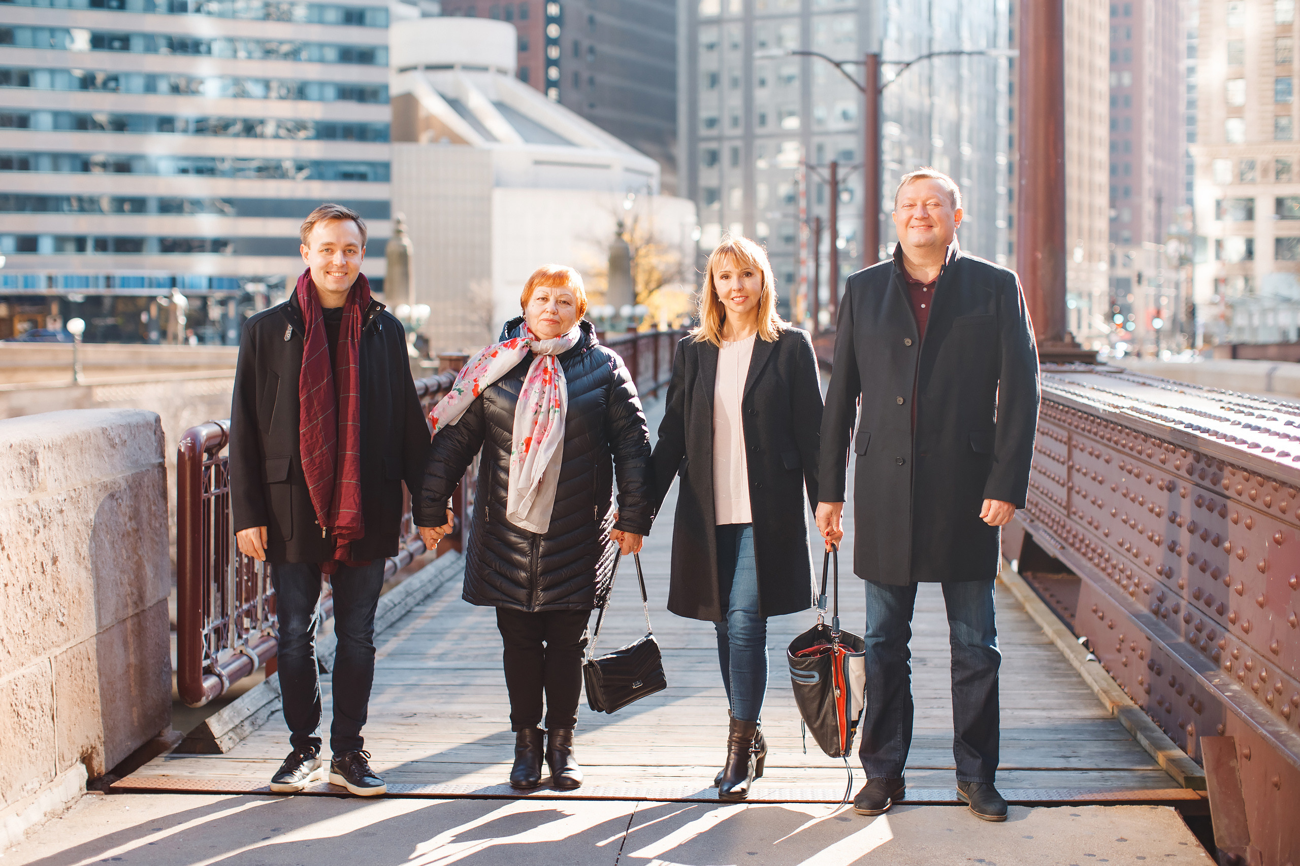 11.28.2020 Family Photoshoot. Wedding family event photographer in Chicago Nick Yushevich