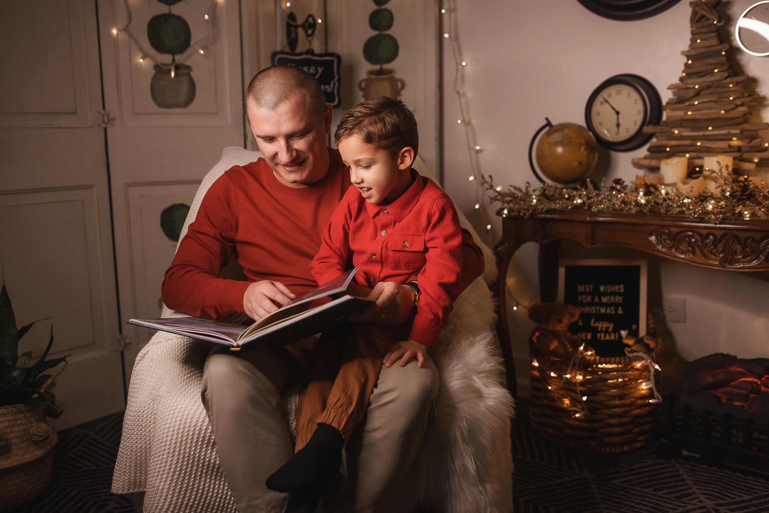 11.28.2020 Christmas Family Photoshoot 7. Wedding family event photographer in Chicago Nick Yushevich