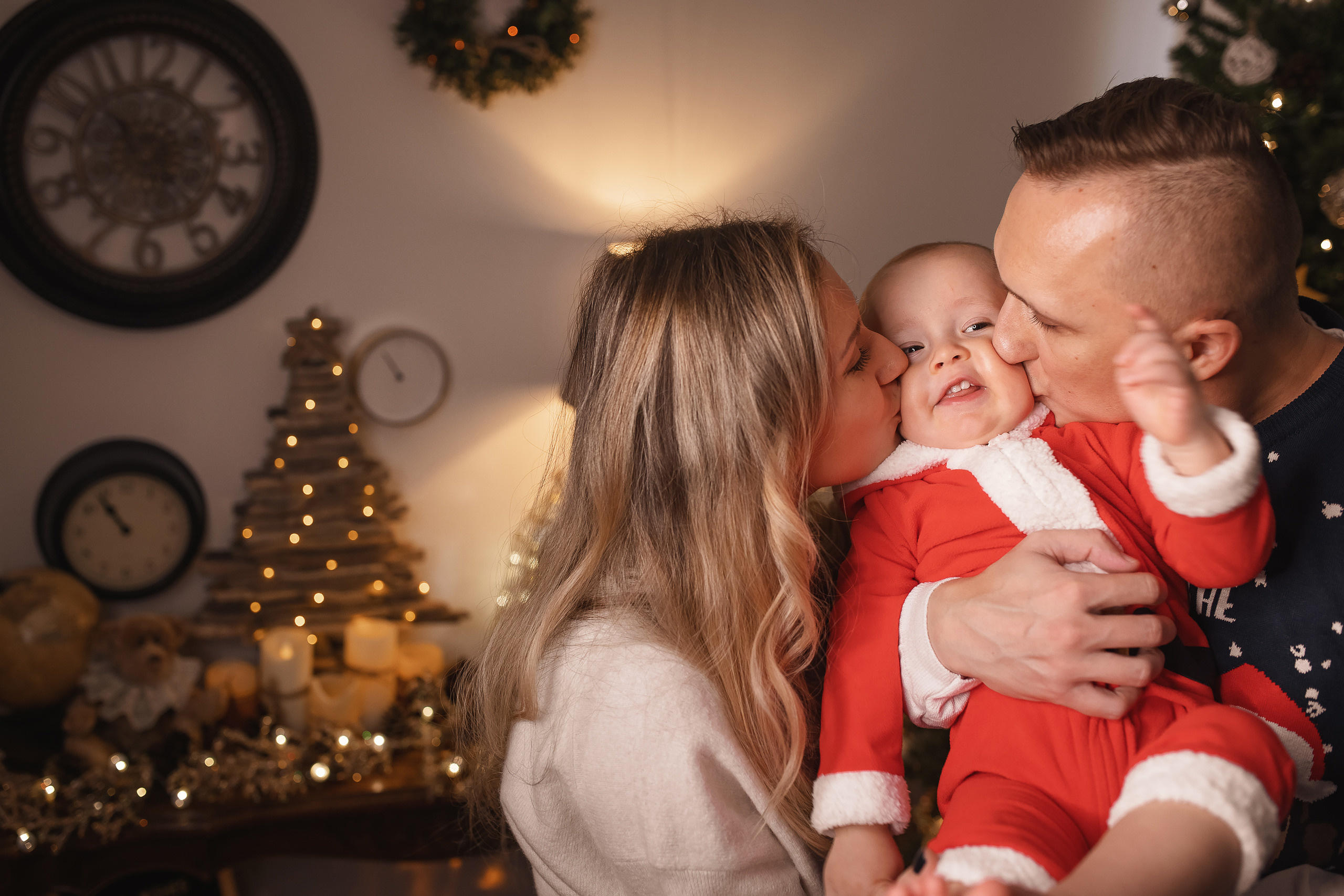 12.05.2020 Christmas Family Photoshoot 10. Wedding family event photographer in Chicago Nick Yushevich