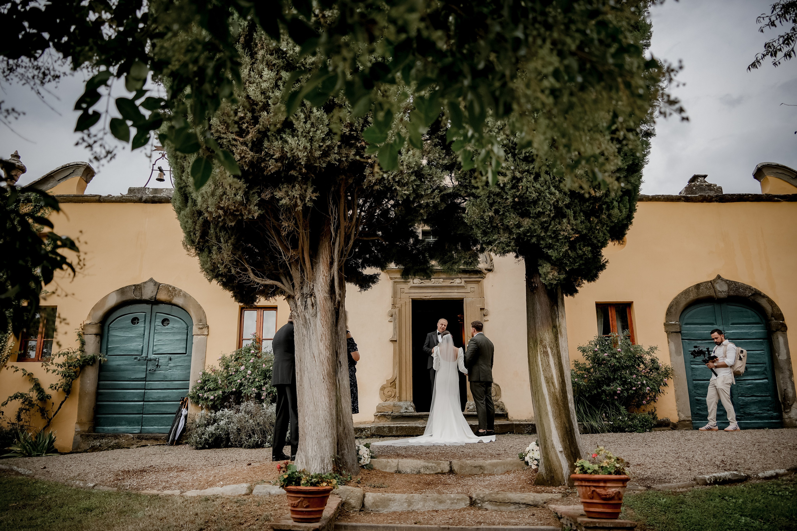 Elopment in Cortona. Villa Falconiere. Wedding Photographer in Italy