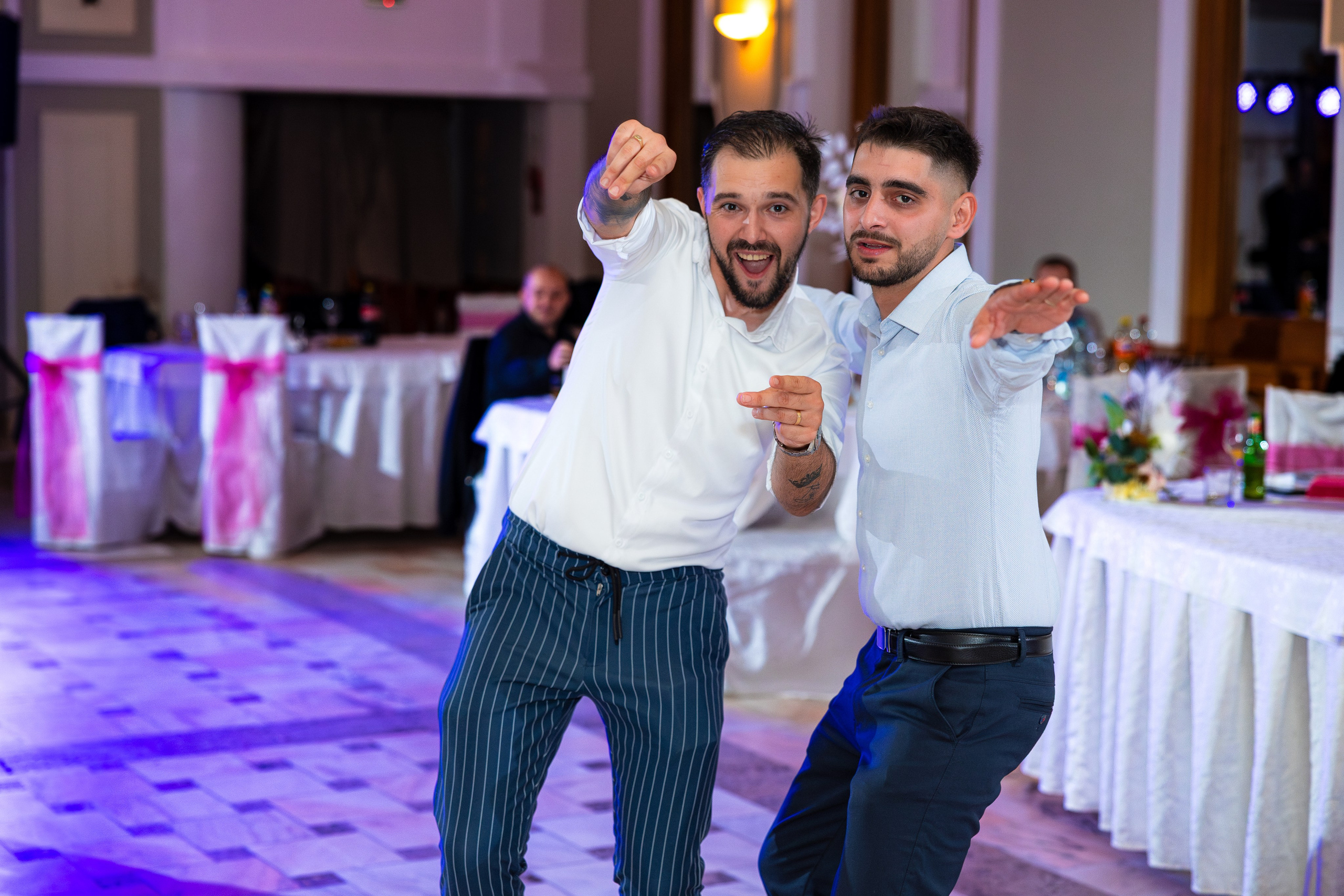 Botez Natalia si Carolina. Ionut Brehuescu — Fotograf