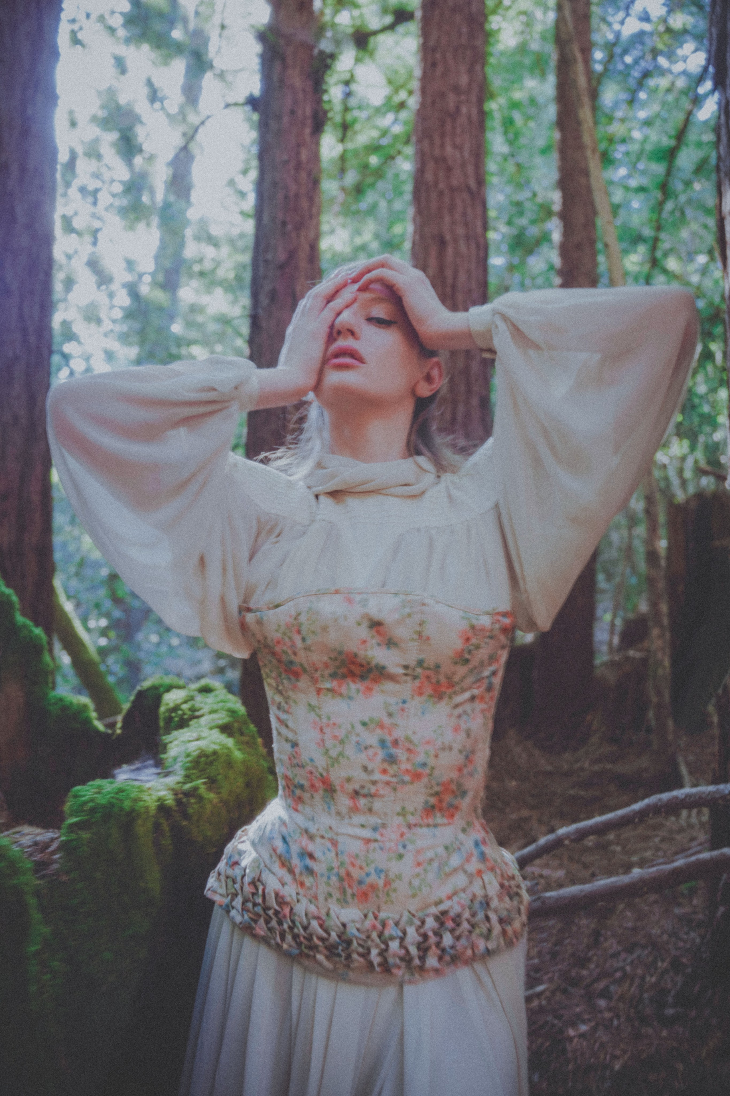 Aeterna corsets. Home