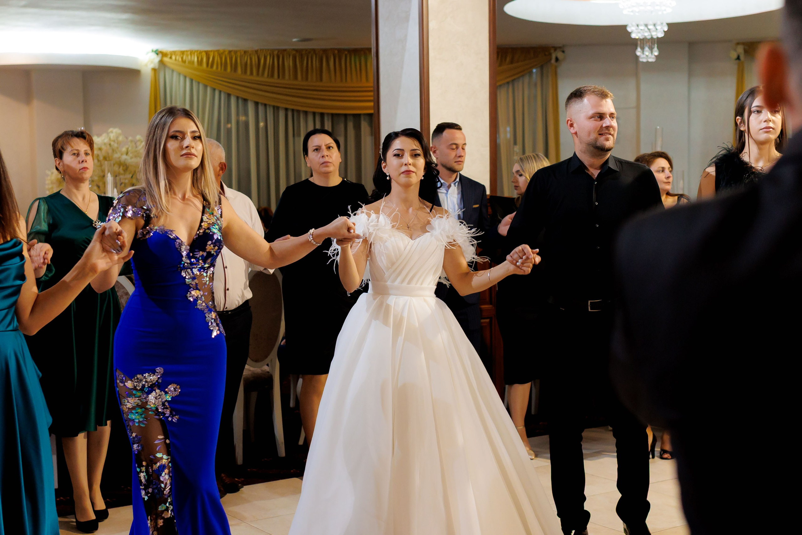 Loredana & Emilian – Ziua Nunții | Videografie - fotografie Botez Suceava, Iași, Botoșani. Servicii foto-video profesionale, pentru momente de neuitat