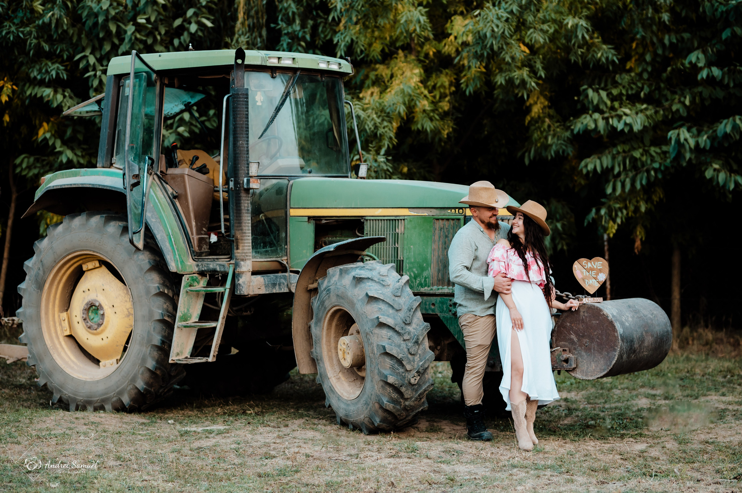 Ema & Vlad. Andrei Samuel – Fotograf București | Evenimente, Studio, Imobiliare, Produs