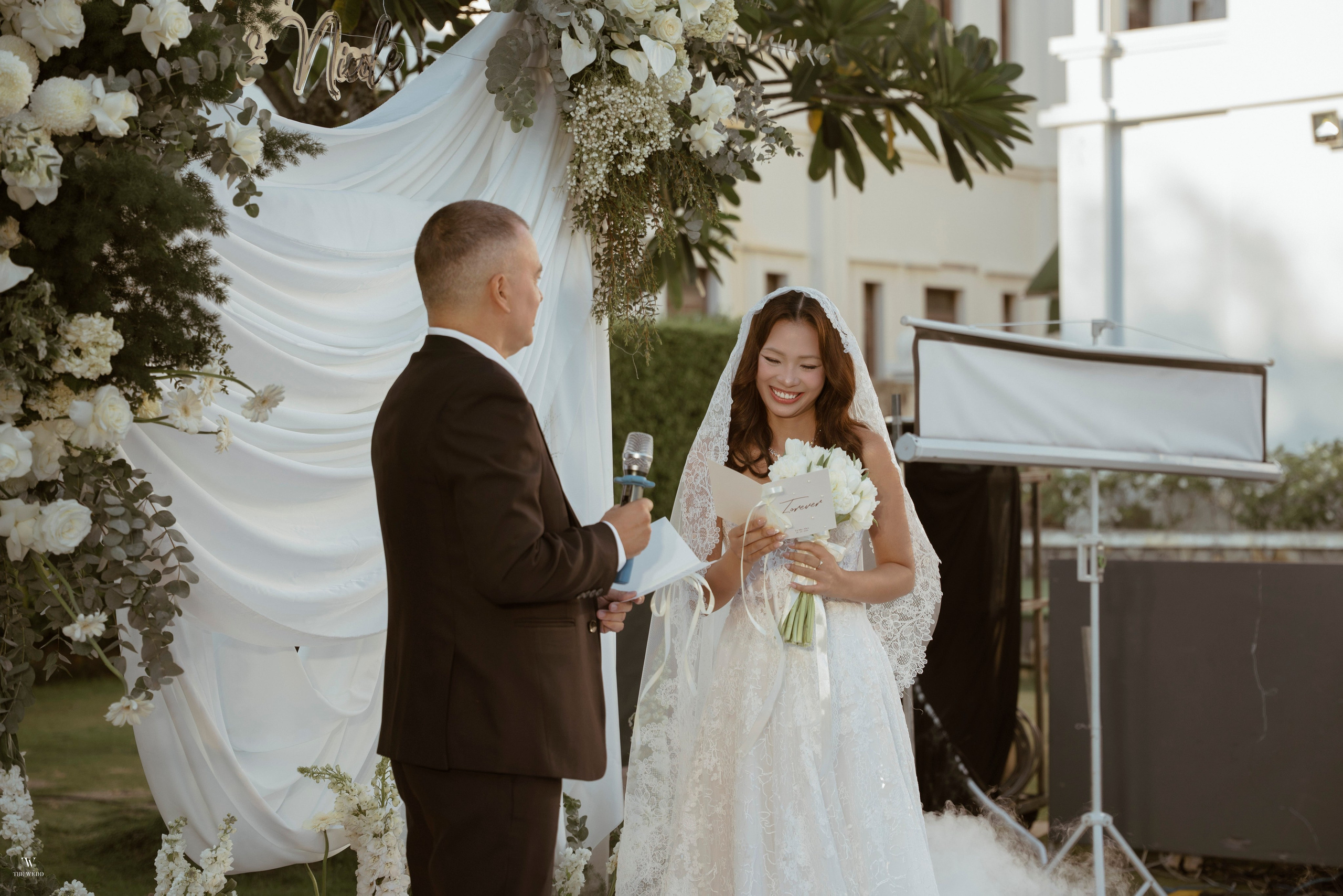 ALEX & NICOLE. WEDDING PHOTOGRAPHER IN VIETNAM