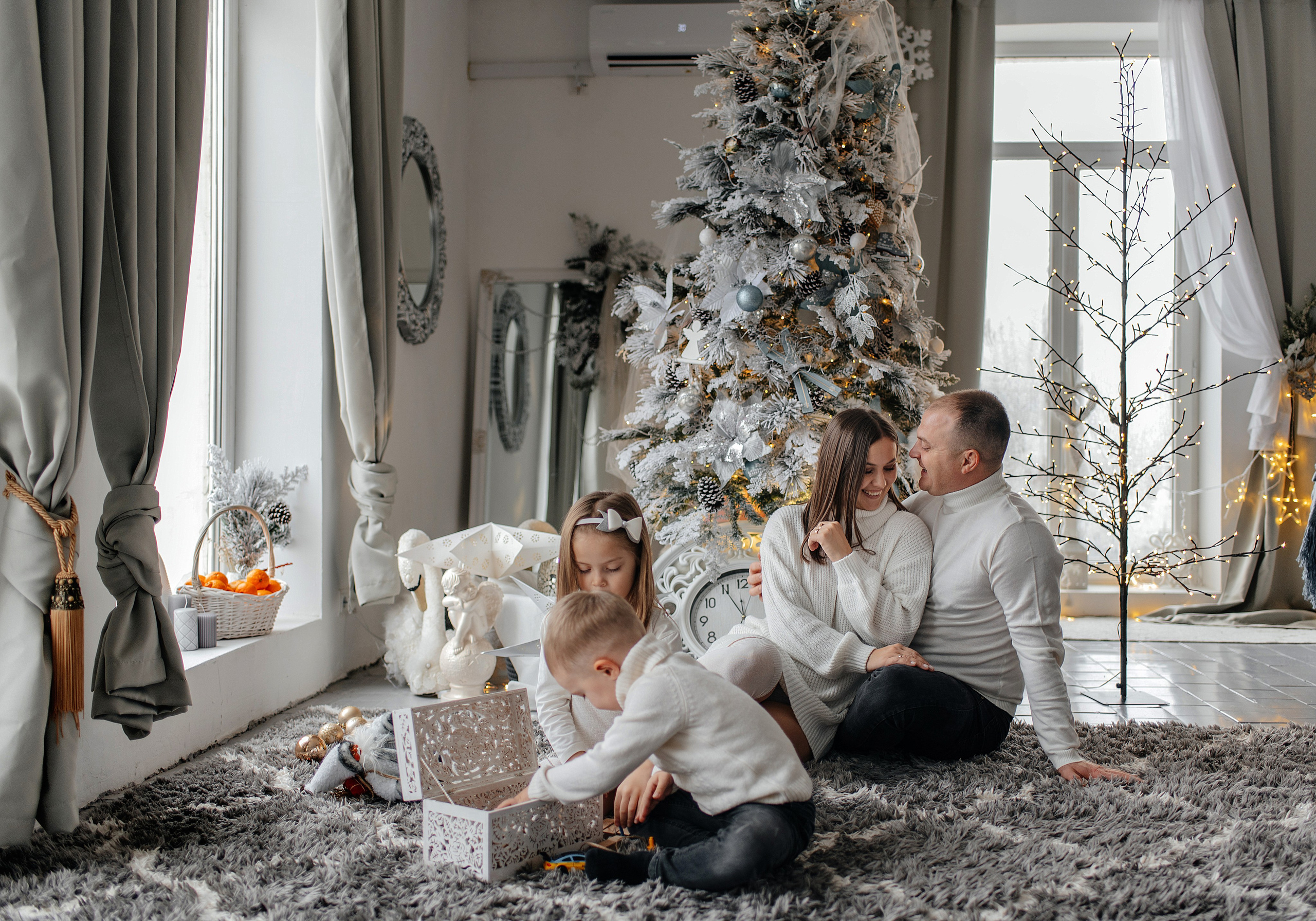 New Year Happy Family. Wedding photographer from Moldova Alexey Chipchiu