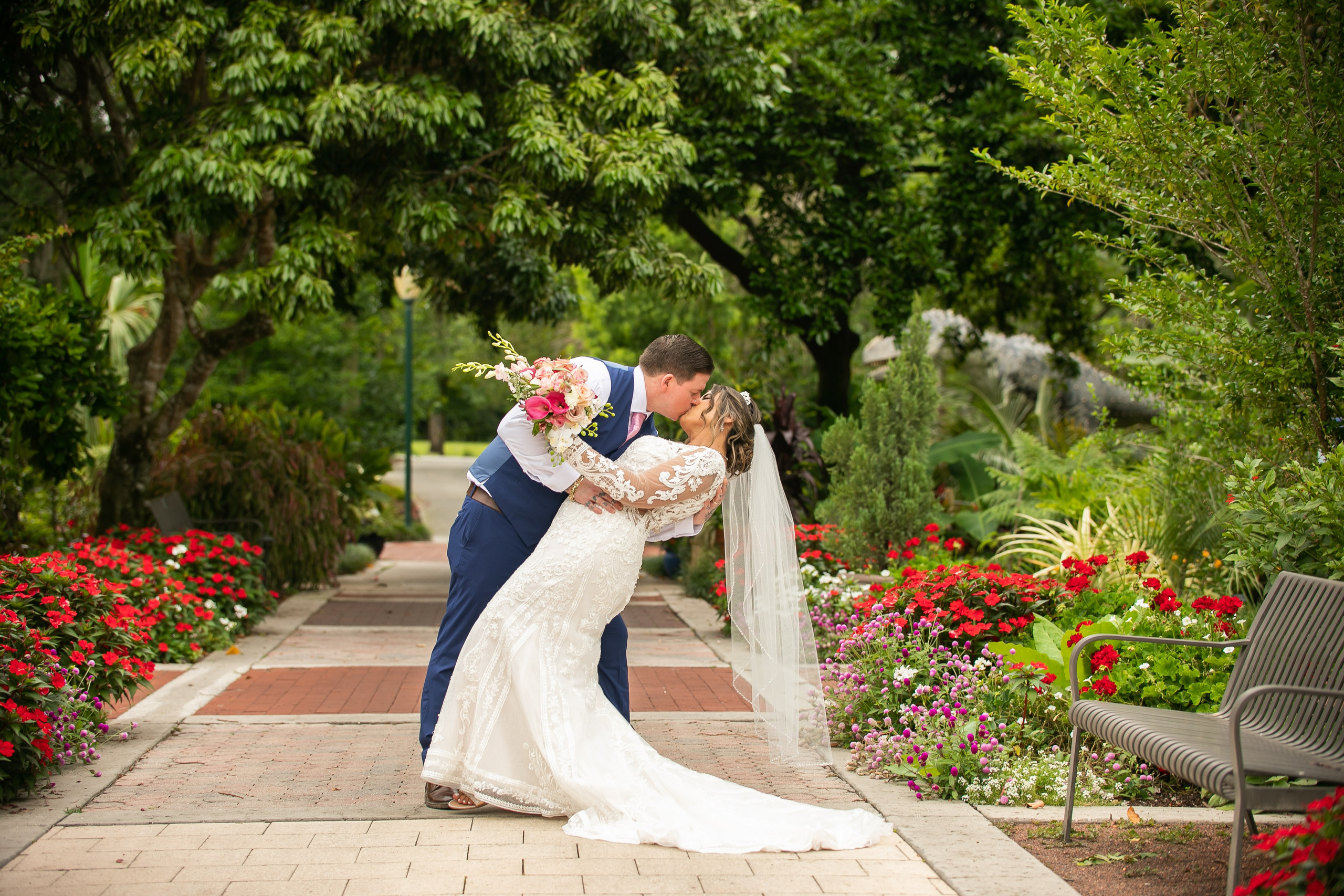 Wedding in The Lue Gardens intimate wedding photography. Lana Photography — Wedding & Family Photographer in Florida & Beyond