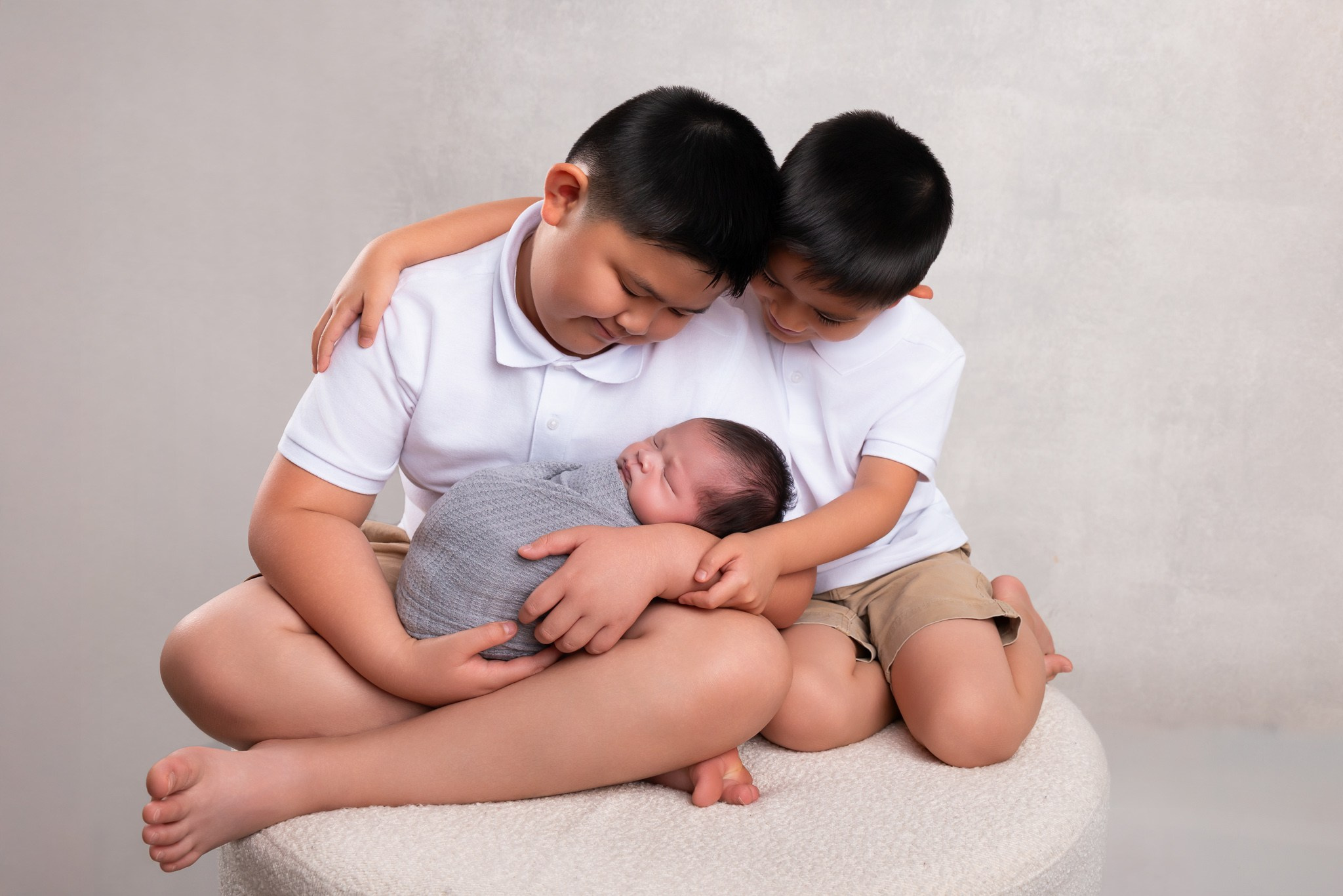 Hudson Newborn Photoshoot. Professional family, maternity & newborn photographer in North Charleston, SC, creating timeless portraits