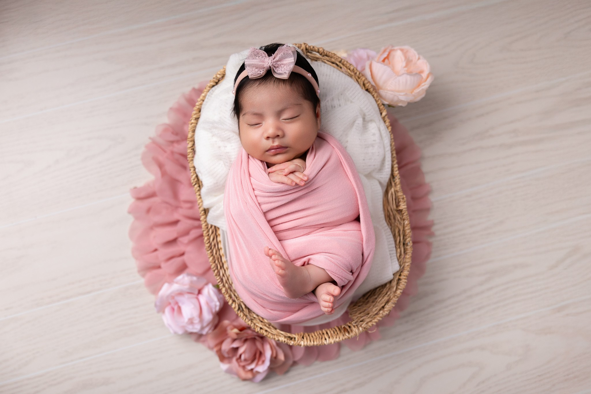 Isabella Newborn Photoshoot. Professional family, maternity & newborn photographer in North Charleston, SC, creating timeless portraits