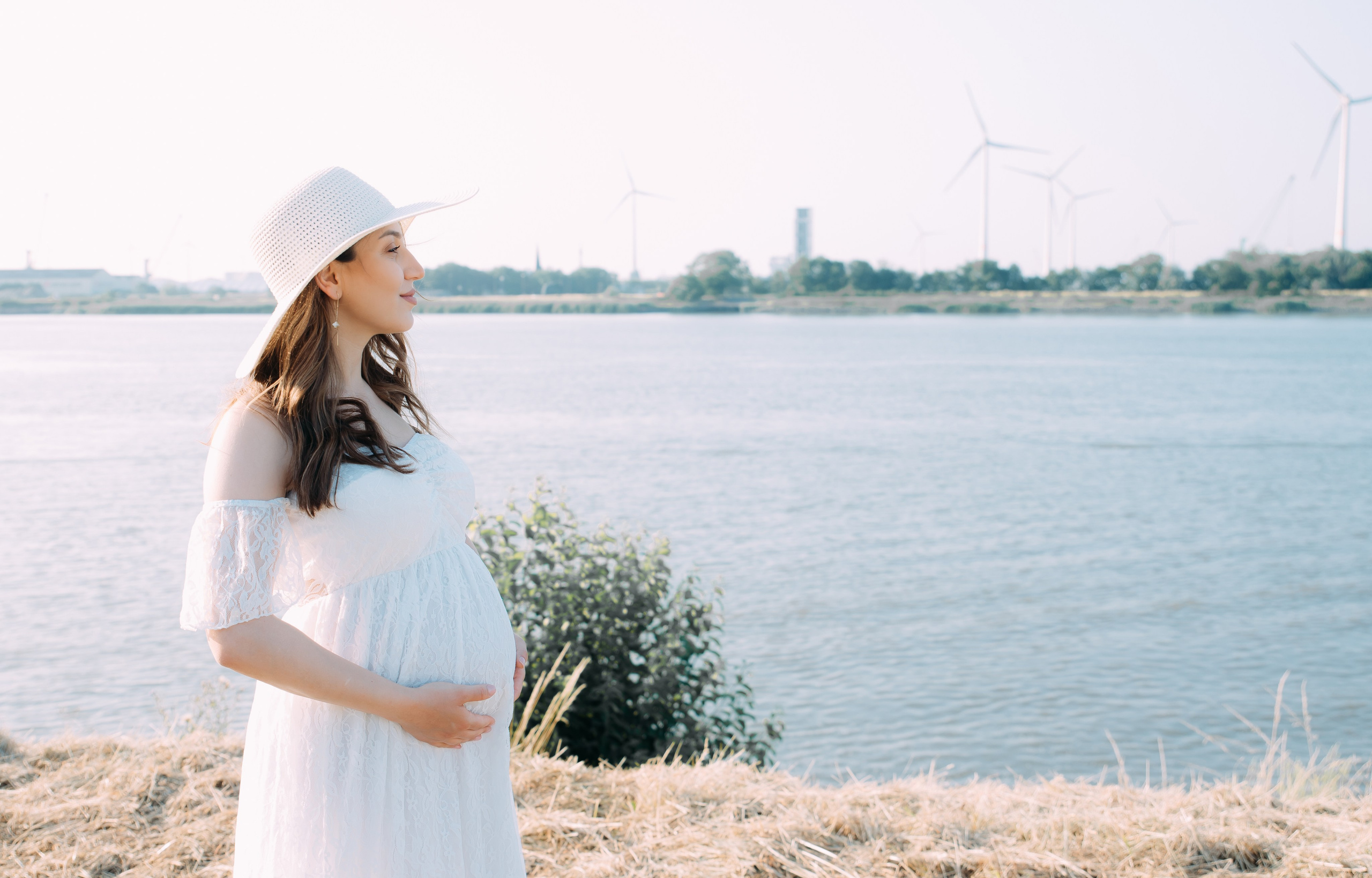 Pregnancy Photoshoot. Professional Photograher, Antwerpen/Belgium