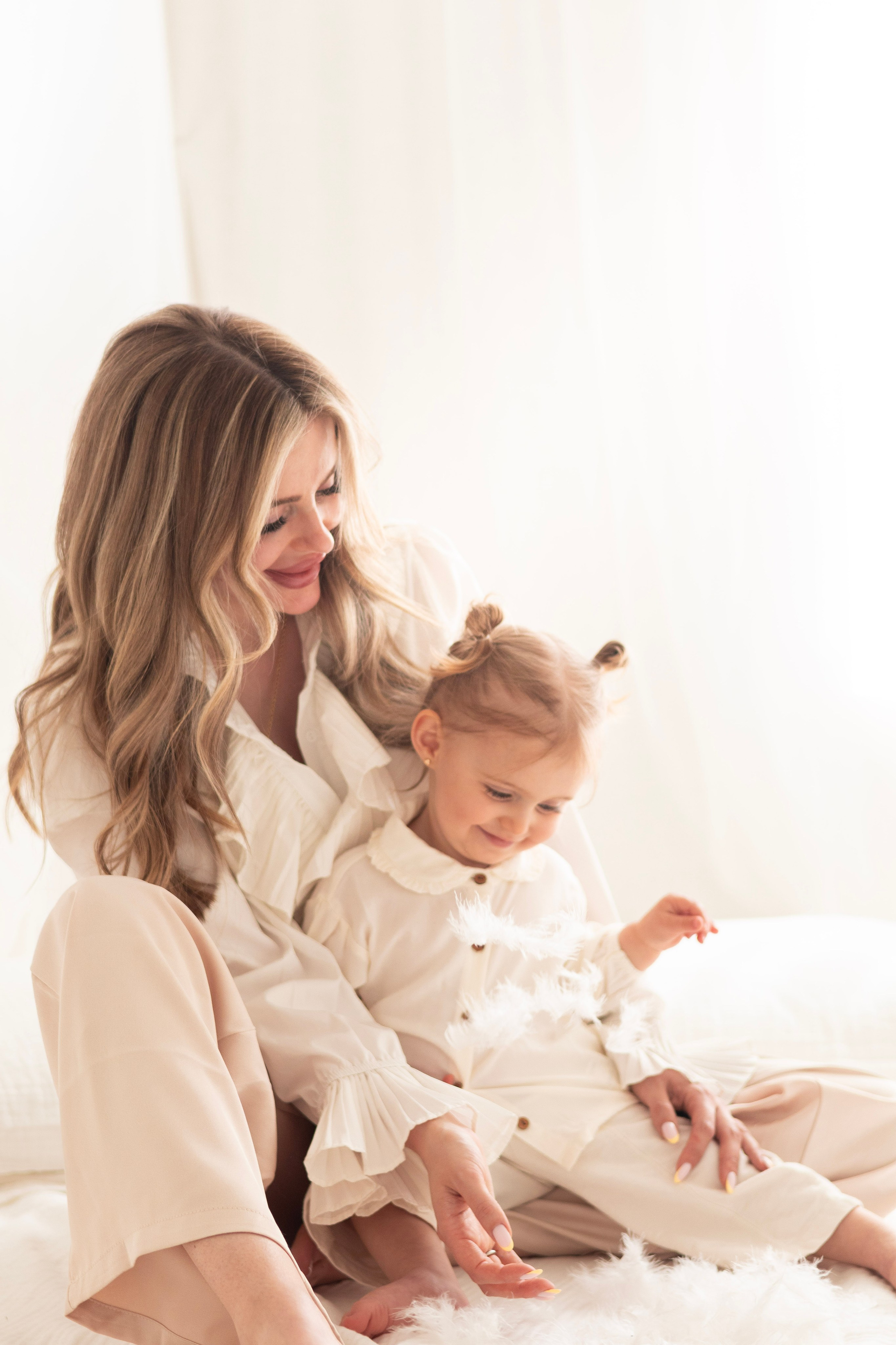 Mommy & me: Valerie & Stella. Zwangerschapsfotografie, newborn, gezinnen, branding, liefde én geboortefotografie