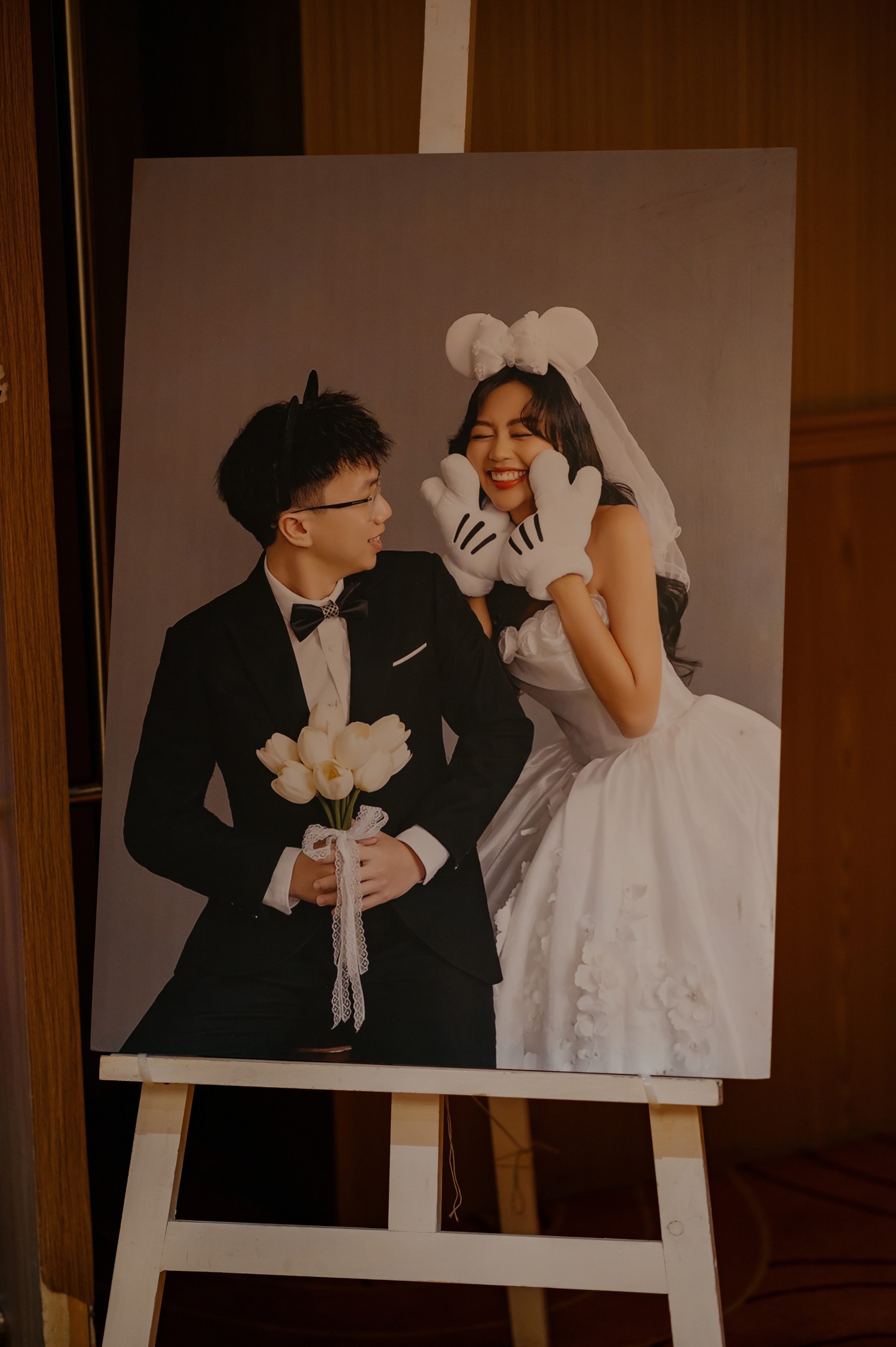 KHANG & QUYEN / Lavela Hotel. Saigon Wedding Present | Art Beyond Moments