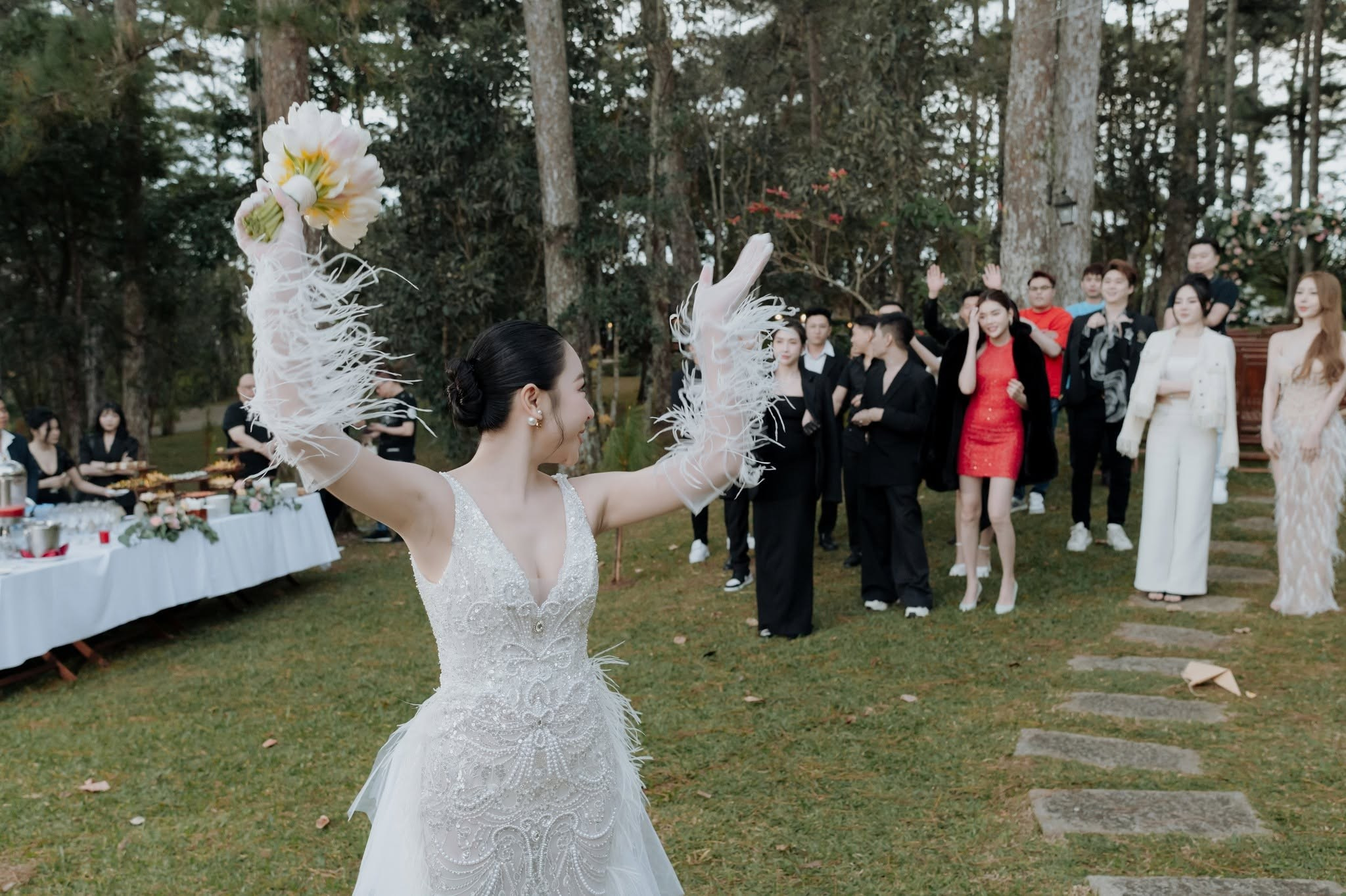 𝐃𝐄𝐍𝐍𝐈𝐒 ⓐⓝⓓ 𝐓𝐈𝐍𝐘/Destination Wedding. Nhiếp ảnh gia đám cưới hàng đầu tại Thành Phố Hồ Chí Minh