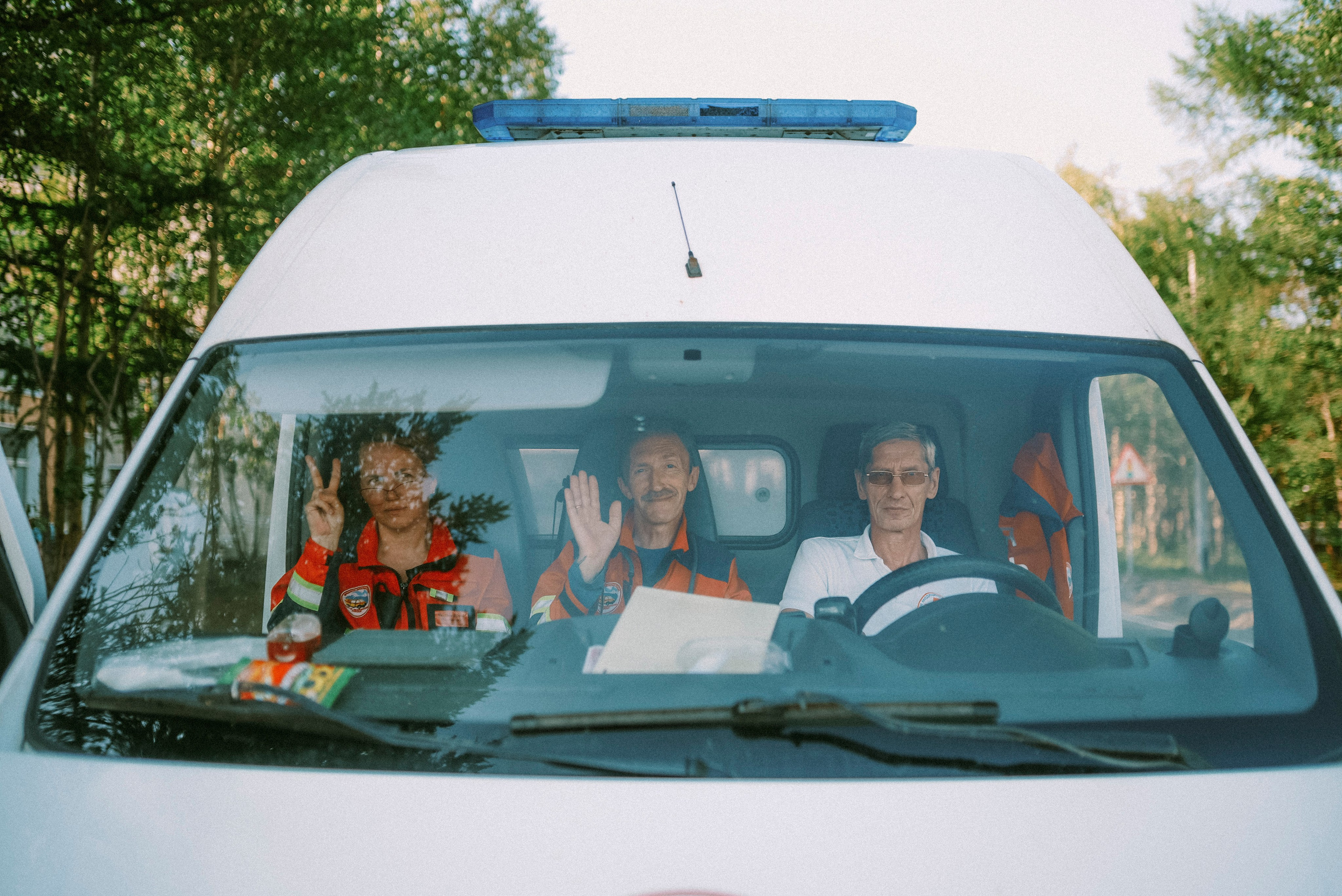 2025. Стрит-фотография, полная абсурда, идиотизма и красоты